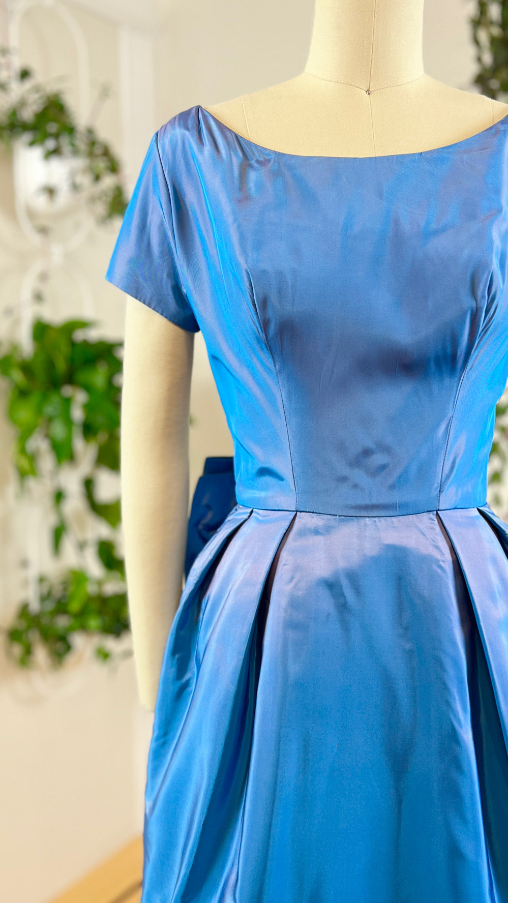 1950s Iridescent Taffeta Party Dress | x-small/small