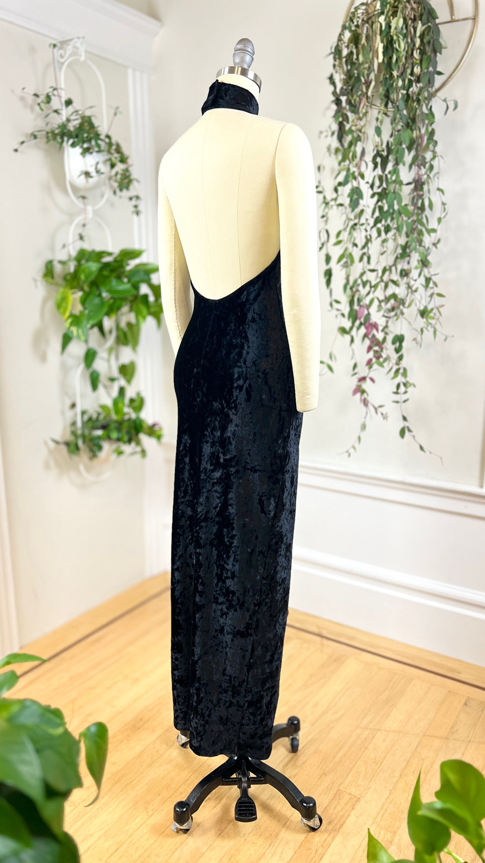 1990s Crushed Velvet Halter Maxi Dress | x-small/small