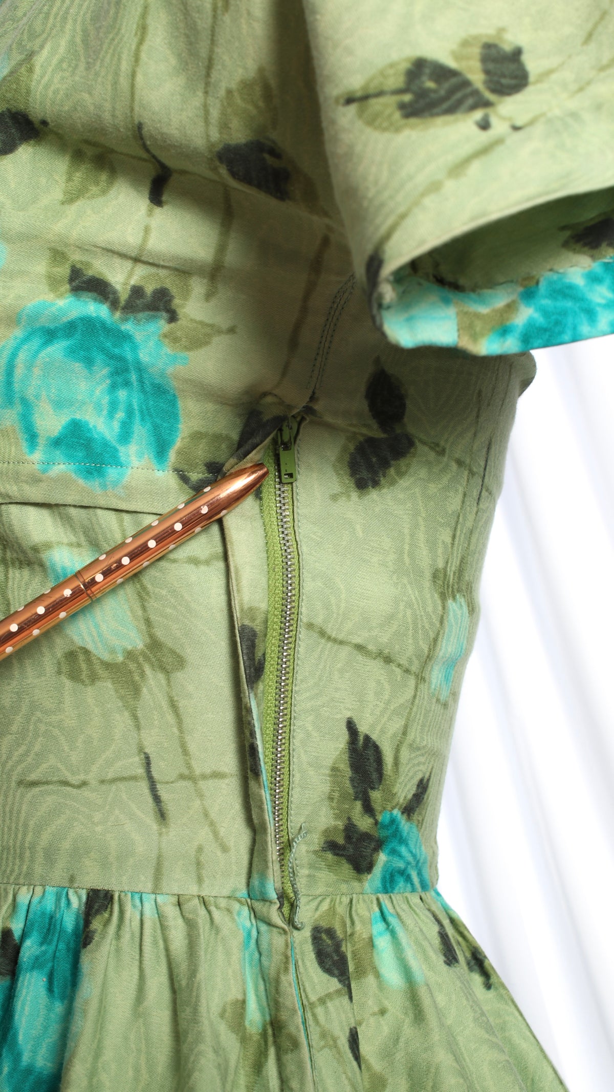 NEW | 1950s Green Rose Print Dress | small