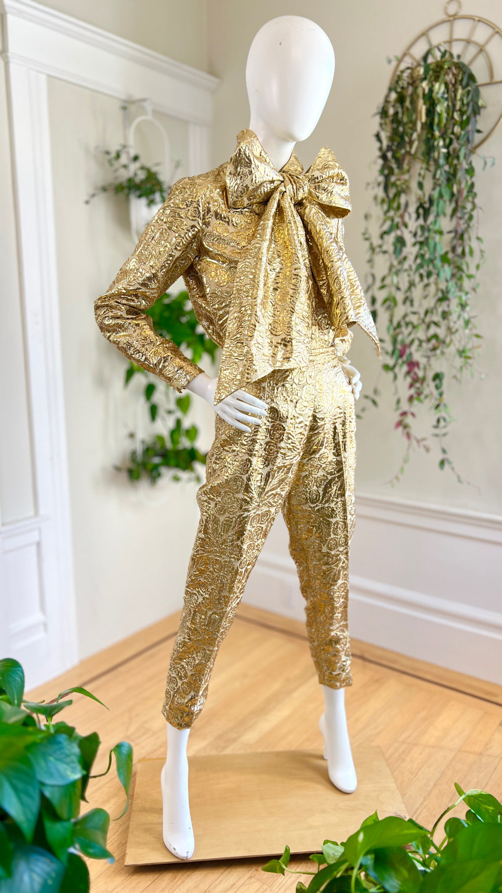 1960s 3-Piece Gold Lurex Floral Brocade Pant Suit | small
