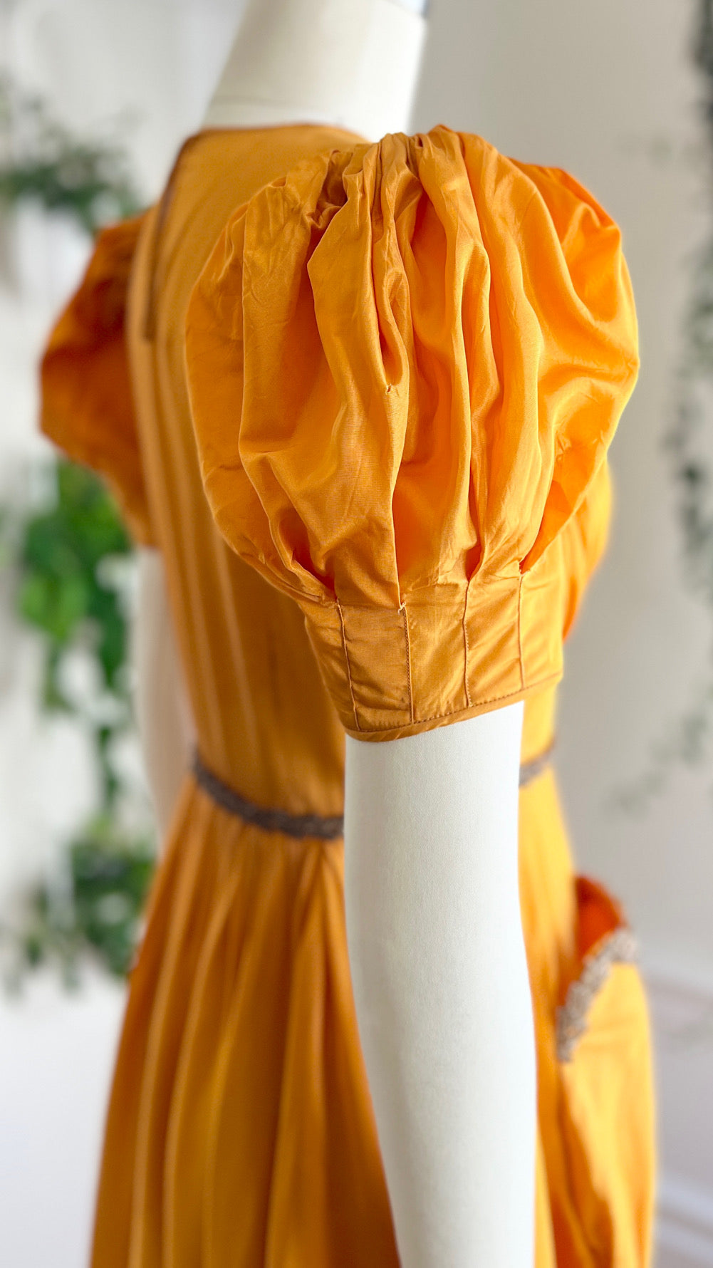 1940s Golden Sweetheart Gown | x-small