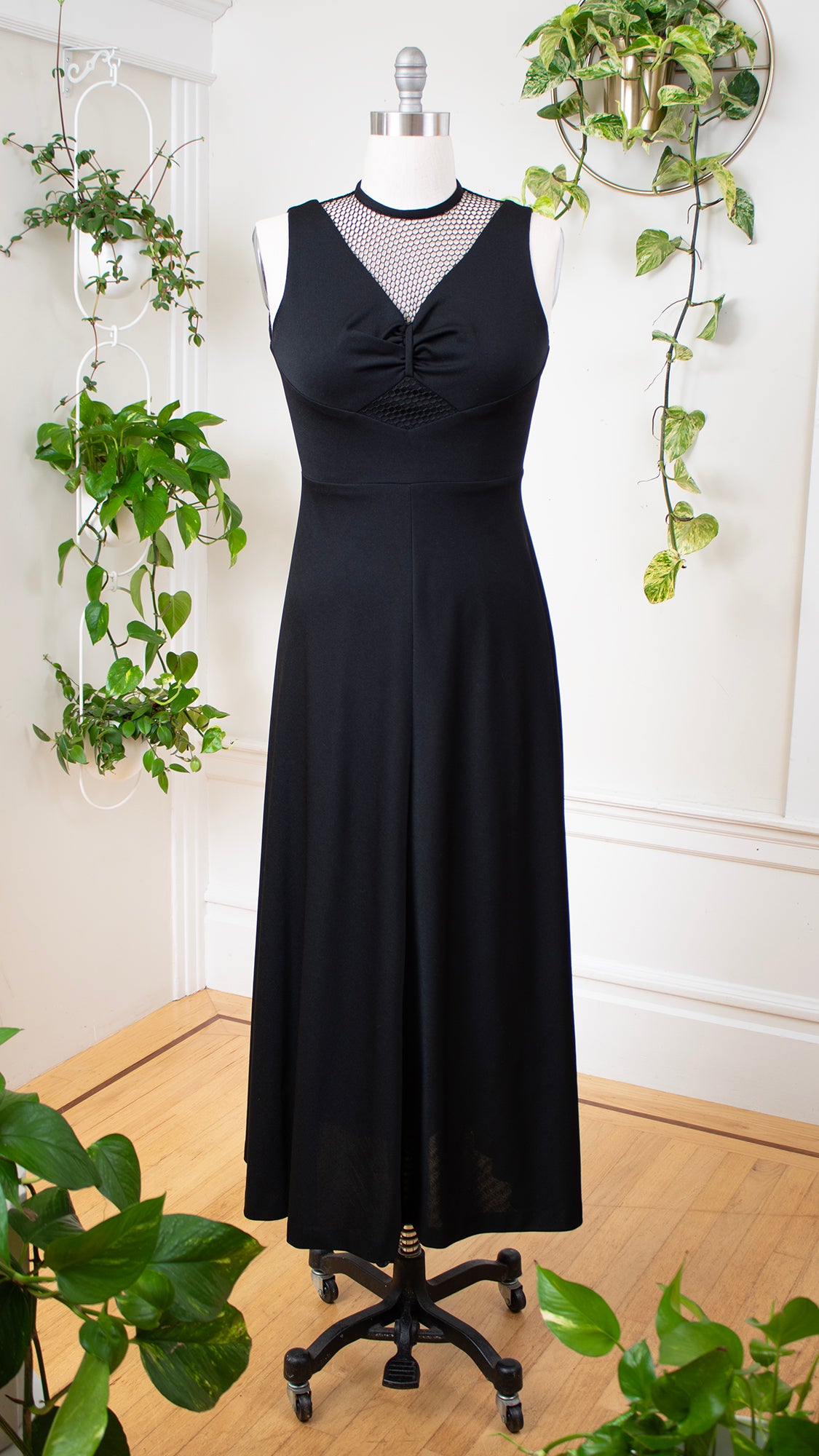1970s V Neck Cocktail Dresses 1970s Black Fishnet Maxi Dress Medium/large 1970s V Neck Cocktail Dresses 1970s Black Fishnet Maxi Dress Medium/large