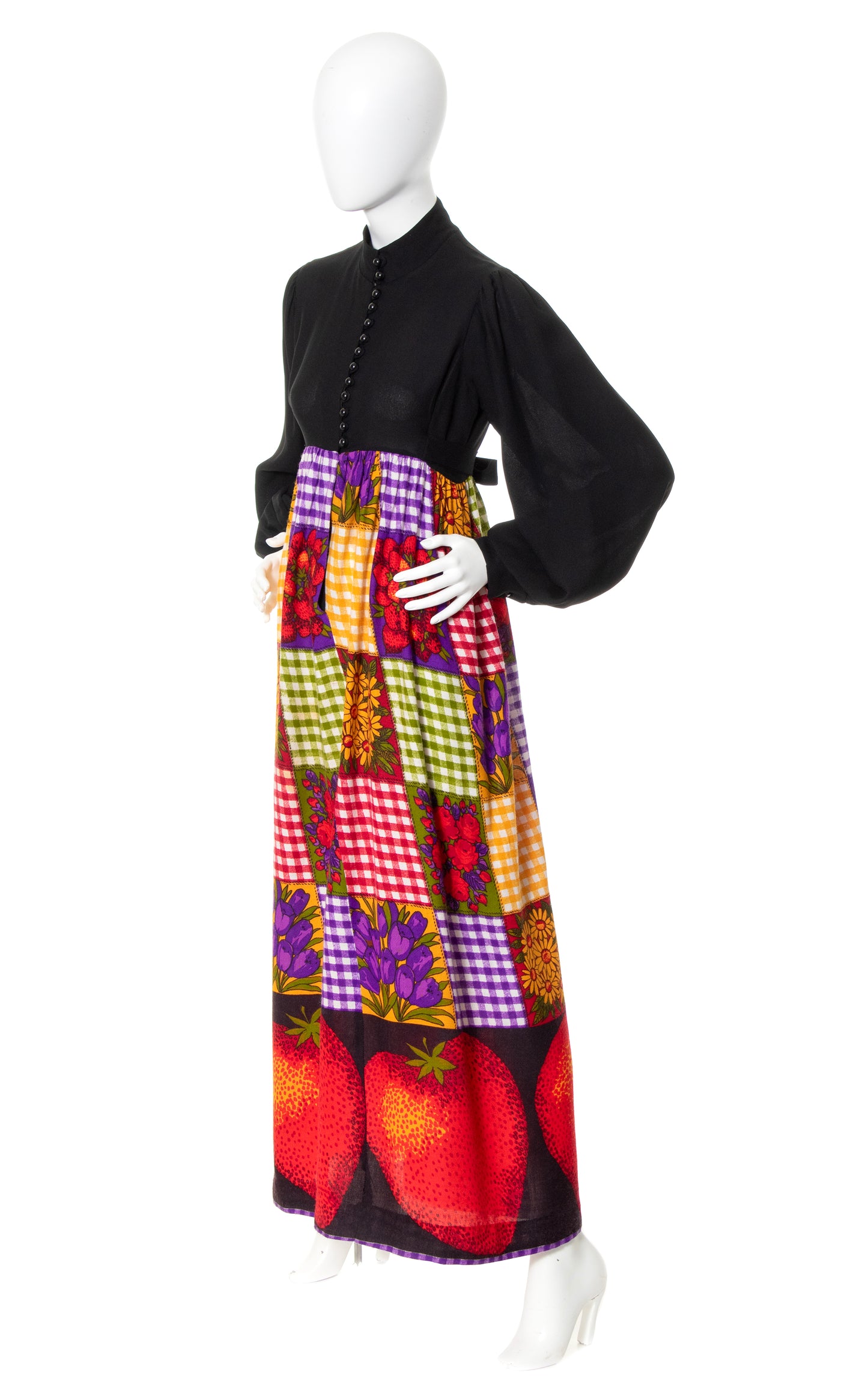 1970s Strawberry Border Print Maxi Dress | small