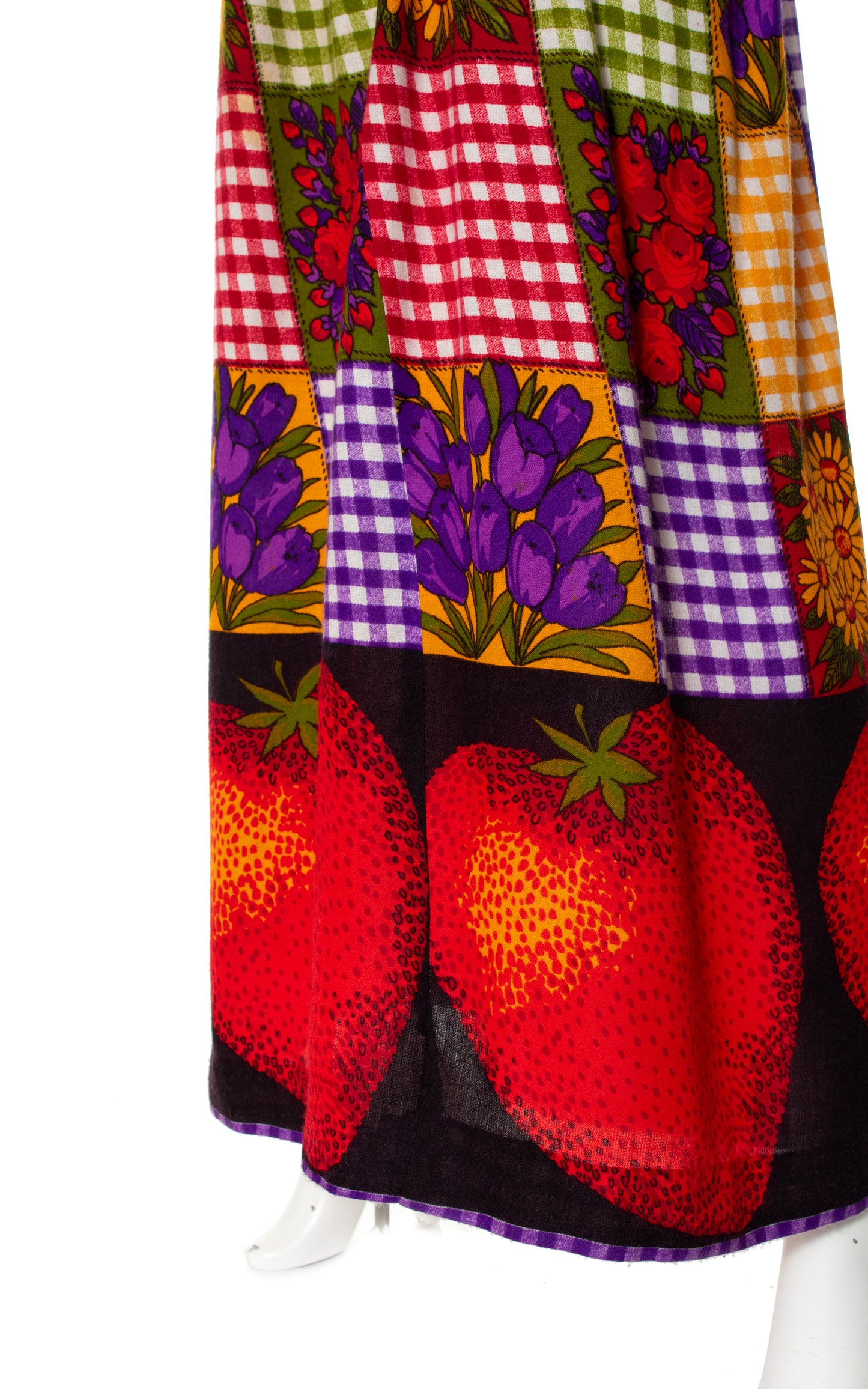1970s Strawberry Border Print Maxi Dress | small