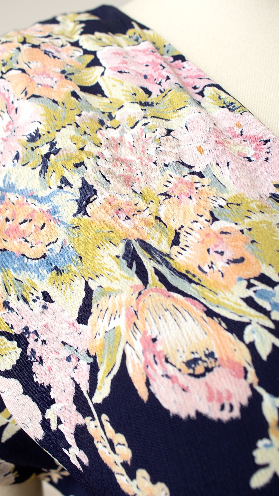 NEW ⭐️ 2000s Floral Rayon Crepe Wrap Maxi Dress | small/medium