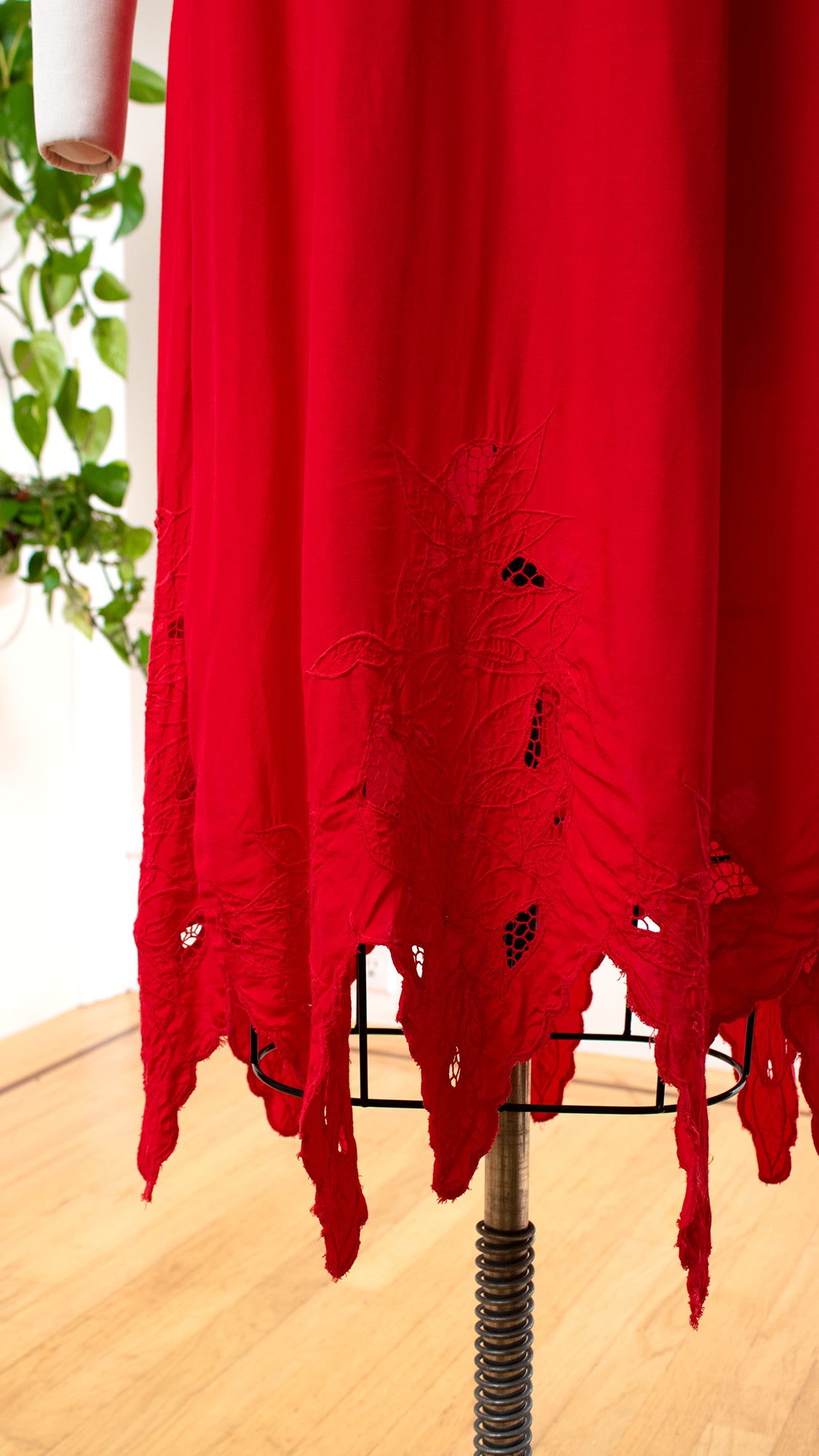 1980s Red Cutwork Hawaiian Dress | medium
