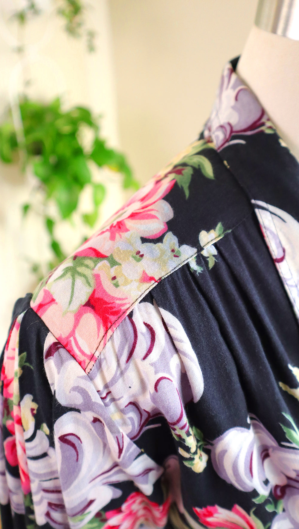 1980s KAREN ALEXANDER Feathers & Floral Shirt Dress | small/medium