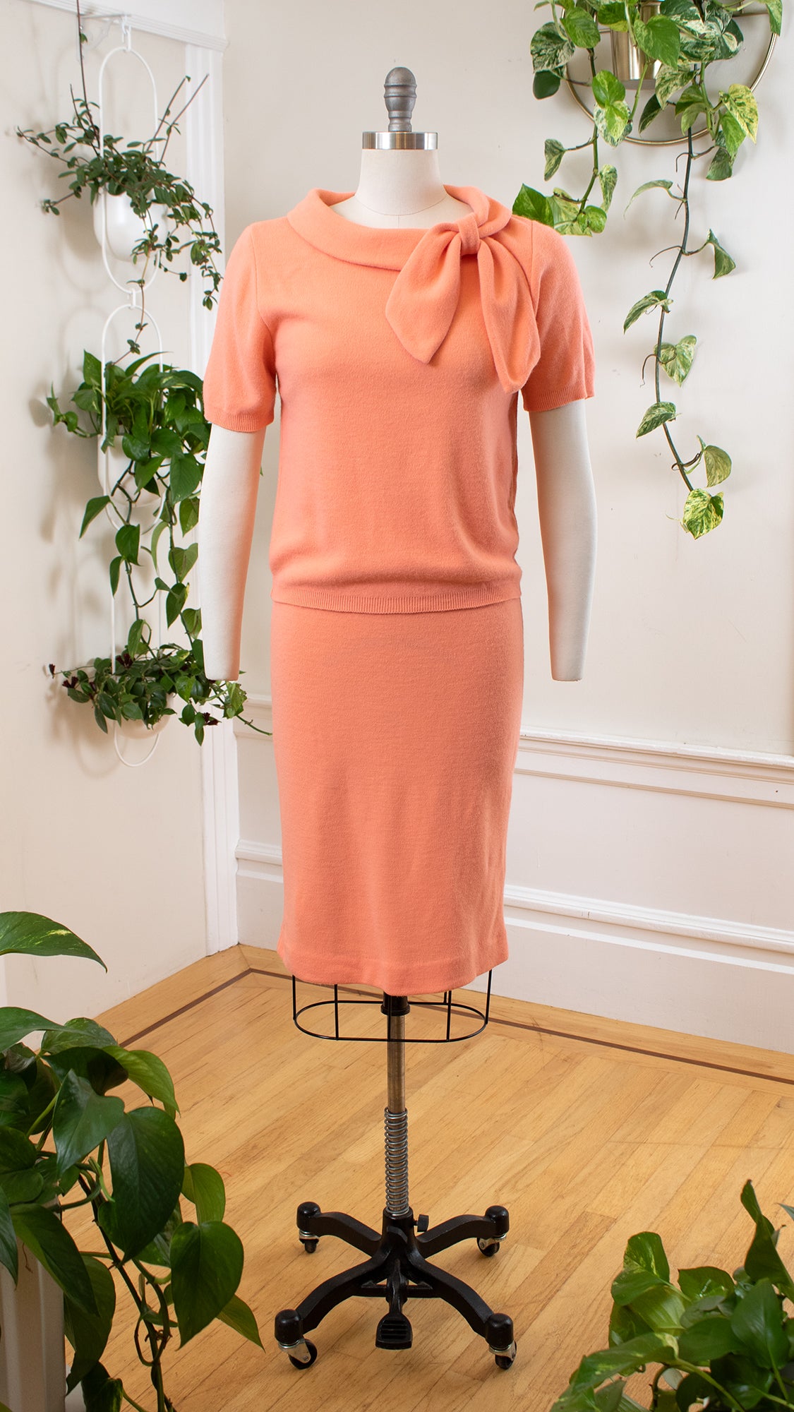 NEW ⭐️ 1960s Peach Knit Skirt Set | small/medium
