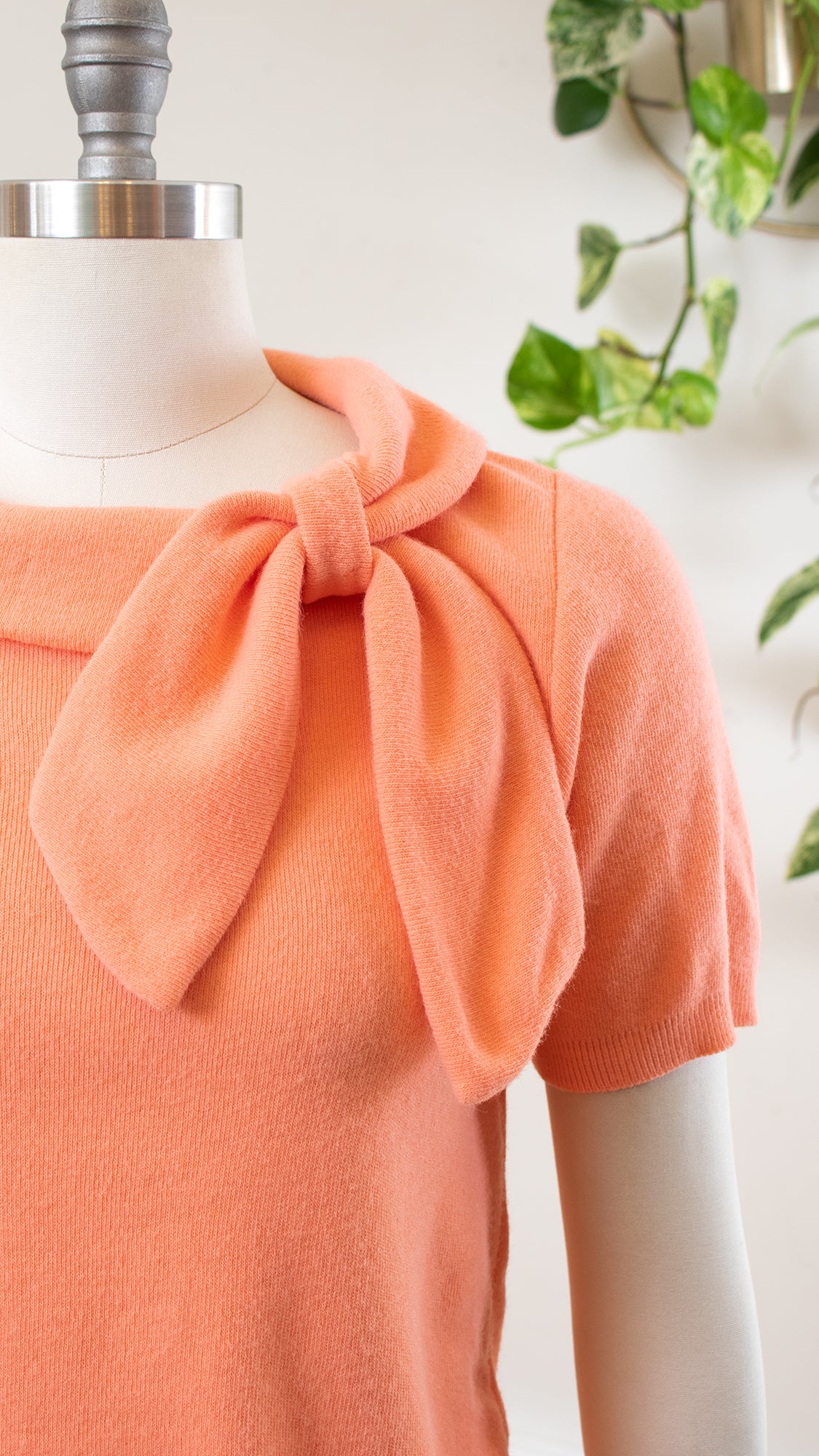 NEW ⭐️ 1960s Peach Knit Skirt Set | small/medium
