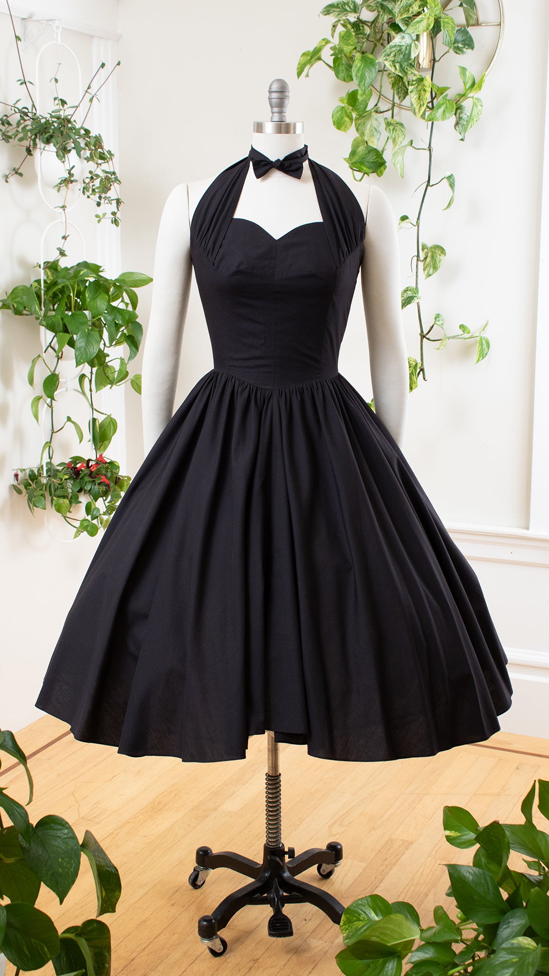 1980s does 1950s Black Halter Sundress | medium Birthday Life Vintage 1980s does 1950s Black Halter Sundress | medium Birthday Life Vintage