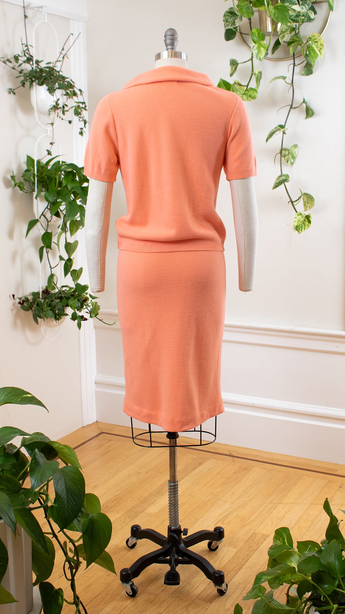 NEW ⭐️ 1960s Peach Knit Skirt Set | small/medium