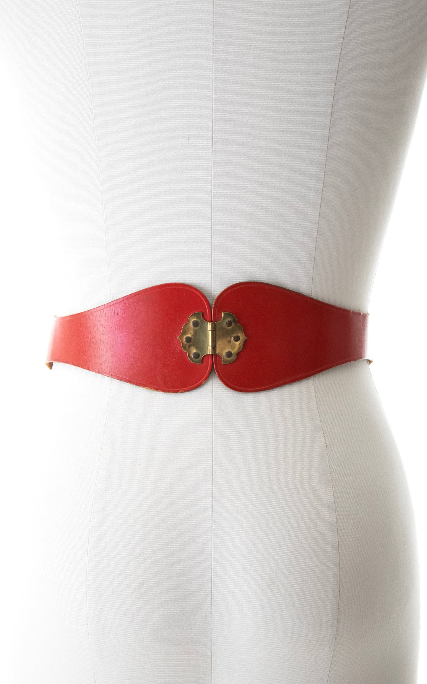 1950s Red Leather & Hinge Cinch Belt | medium