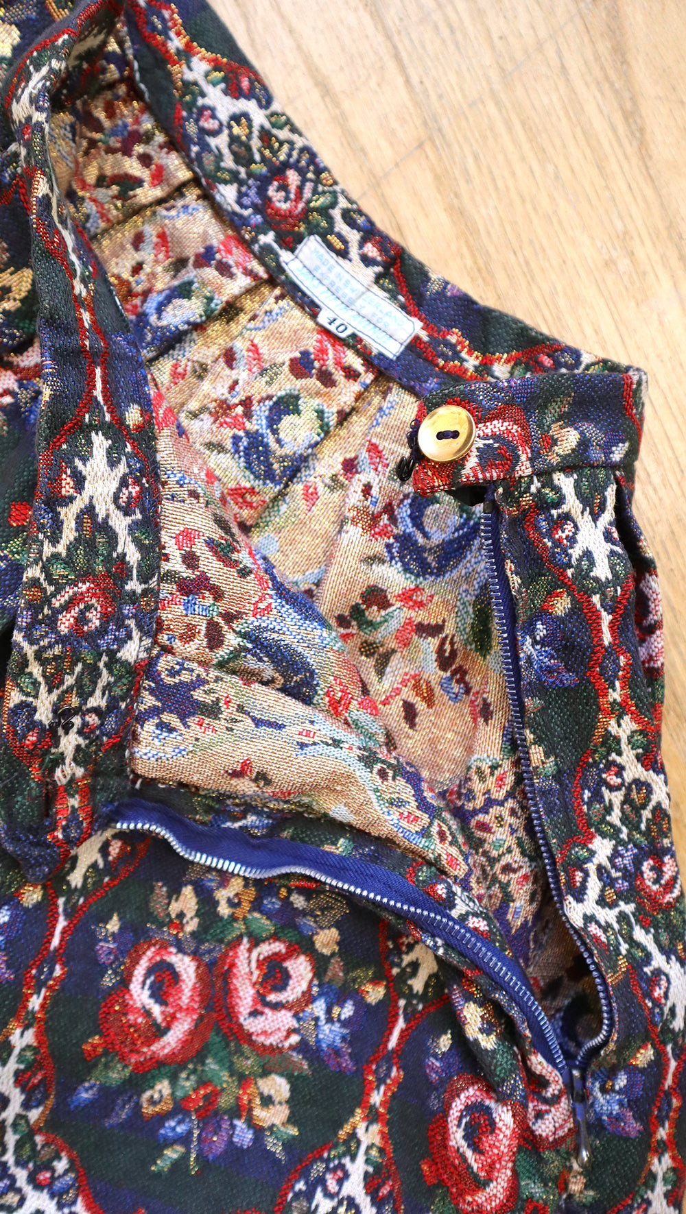 1950s Metallic Rose Tapestry Skirt | x-small