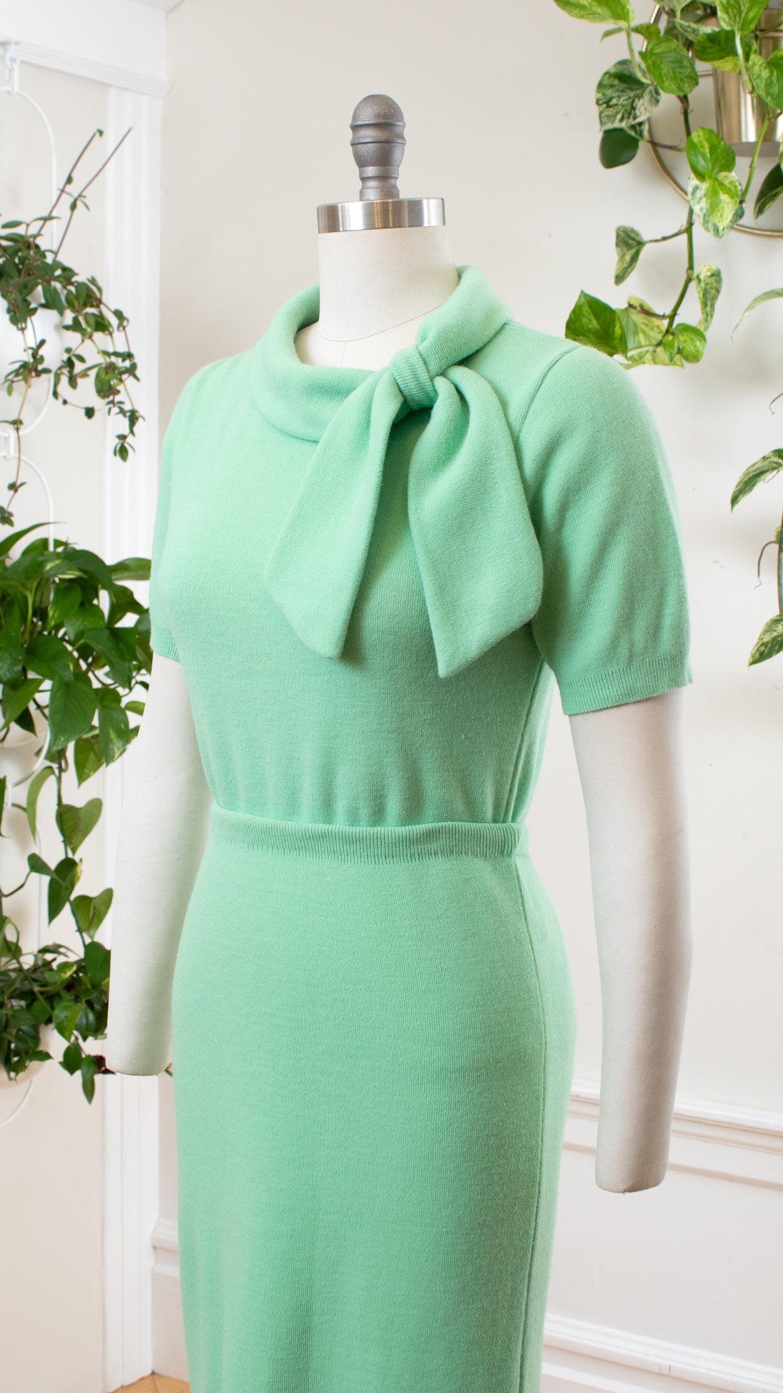 NEW ⭐️ 1960s Mint Green Knit Skirt Set | small/medium