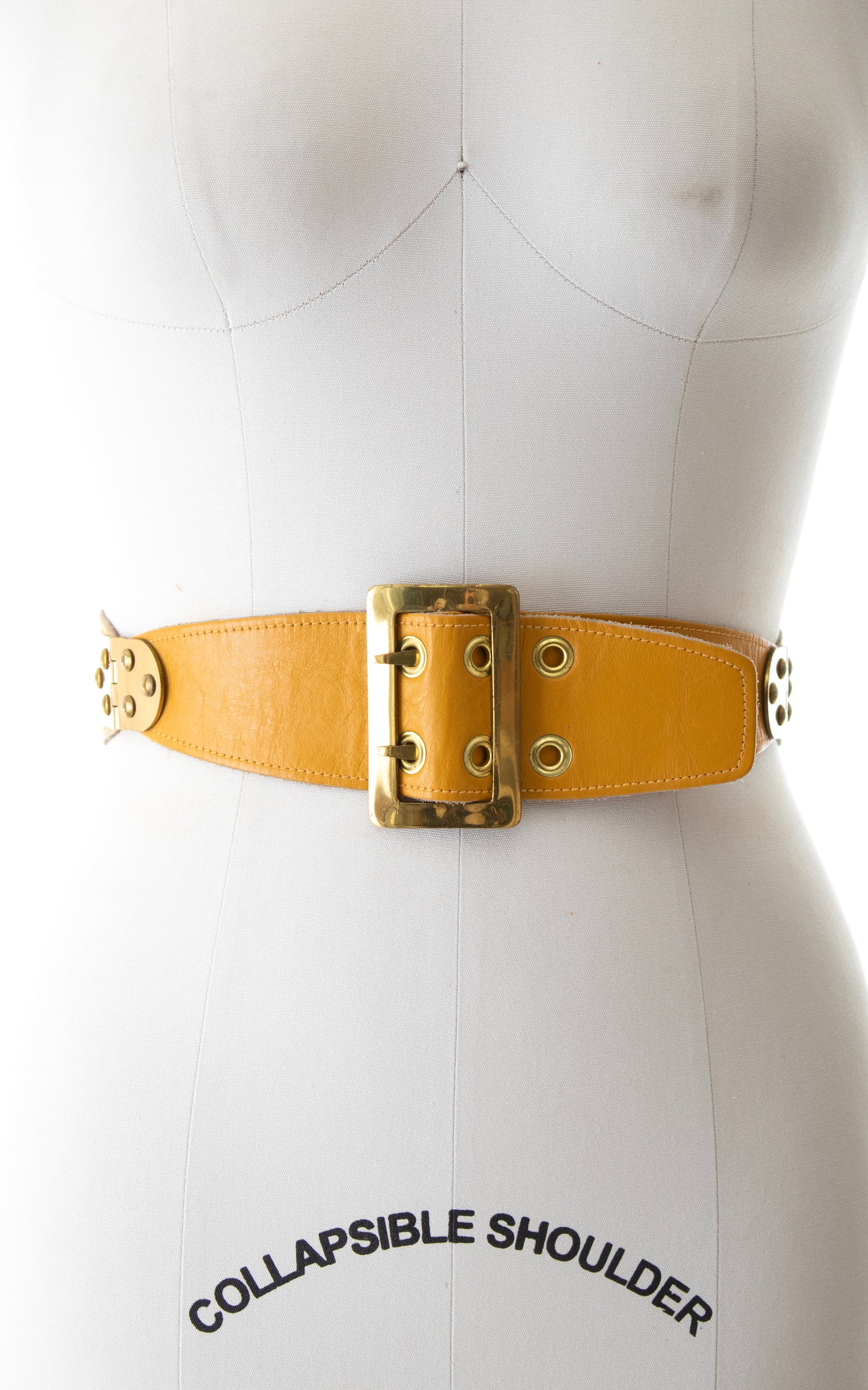 1950s Mustard Leather & Hinge Cinch Belt | small/medium