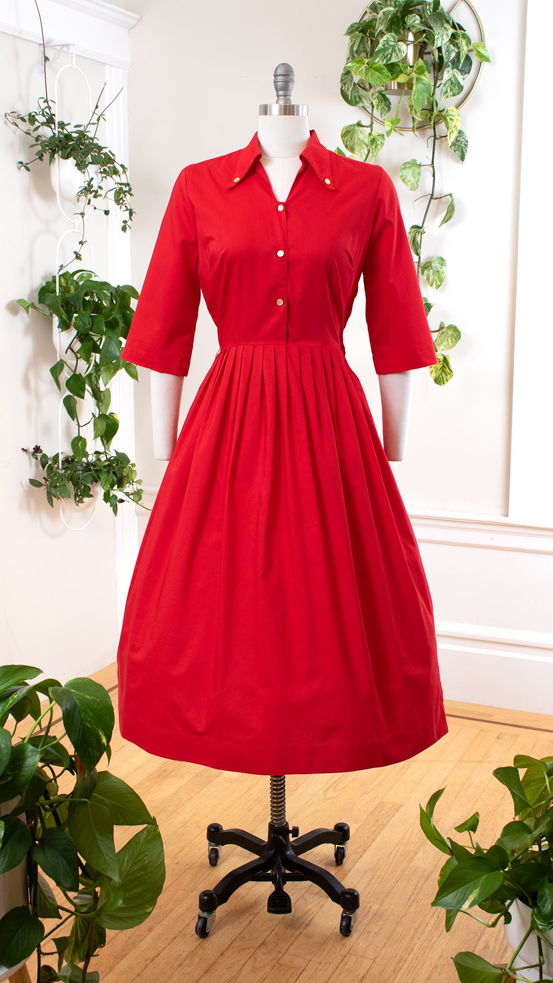 1960s Red Cotton Shirtwaist Dress | medium