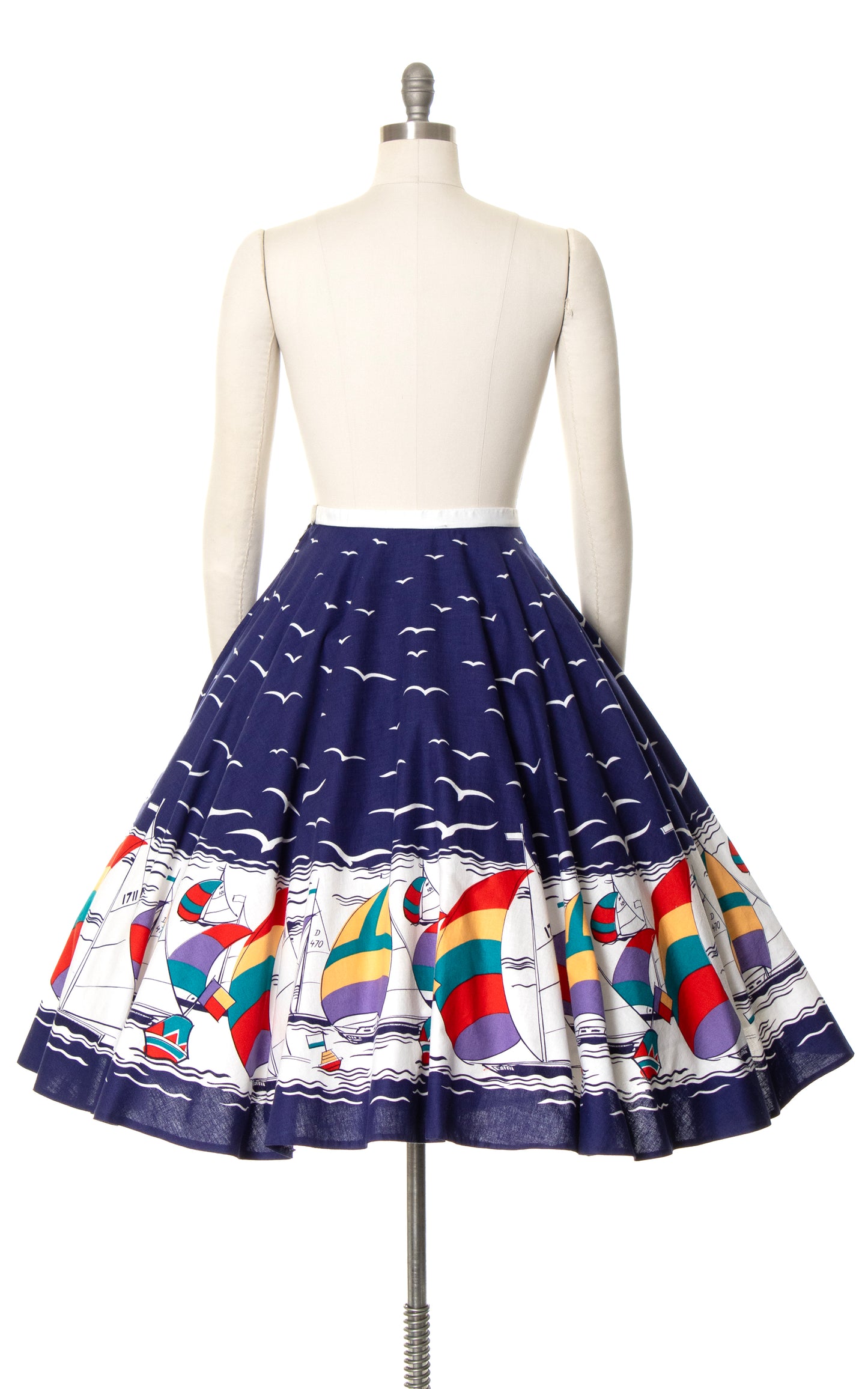 1970s does 1950s Sailboat Novelty Border Print Circle Skirt | small