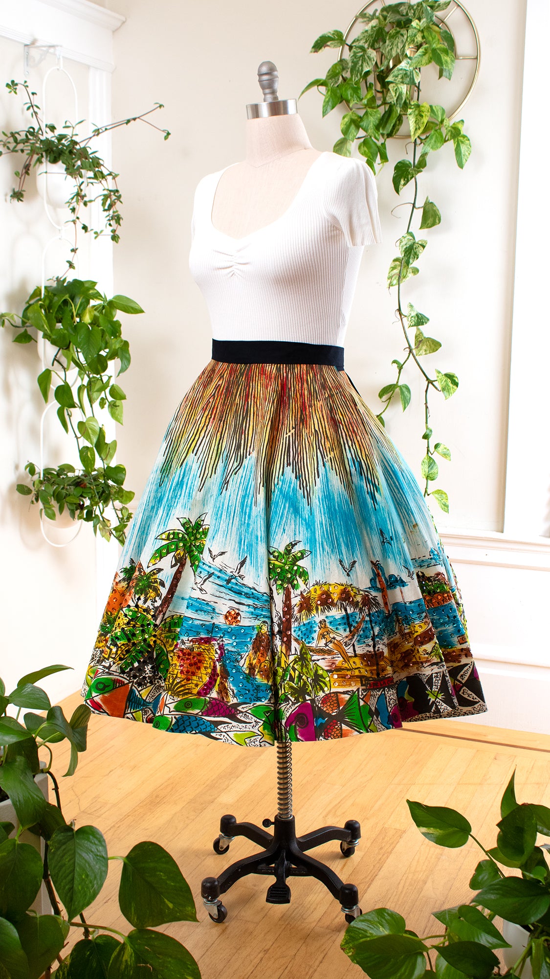 1950s Mexican Hand-Painted Sequin Novelty Circle Skirt | medium/large/x-large