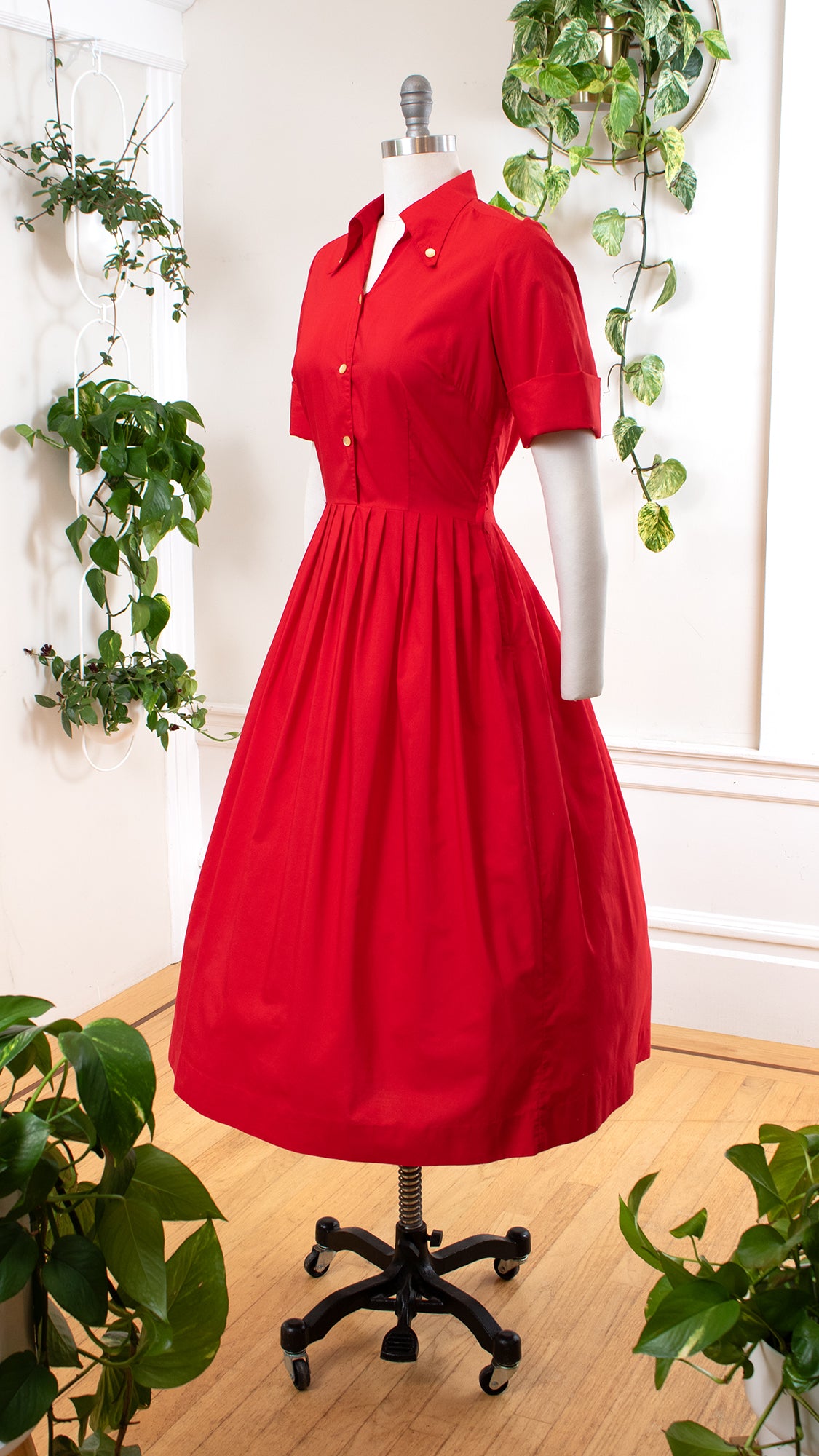 1960s Red Cotton Shirtwaist Dress | medium