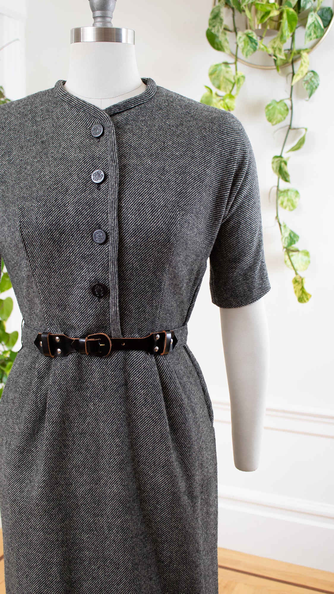 1950s Grey Wool Shirtwaist Wiggle Dress | small/medium