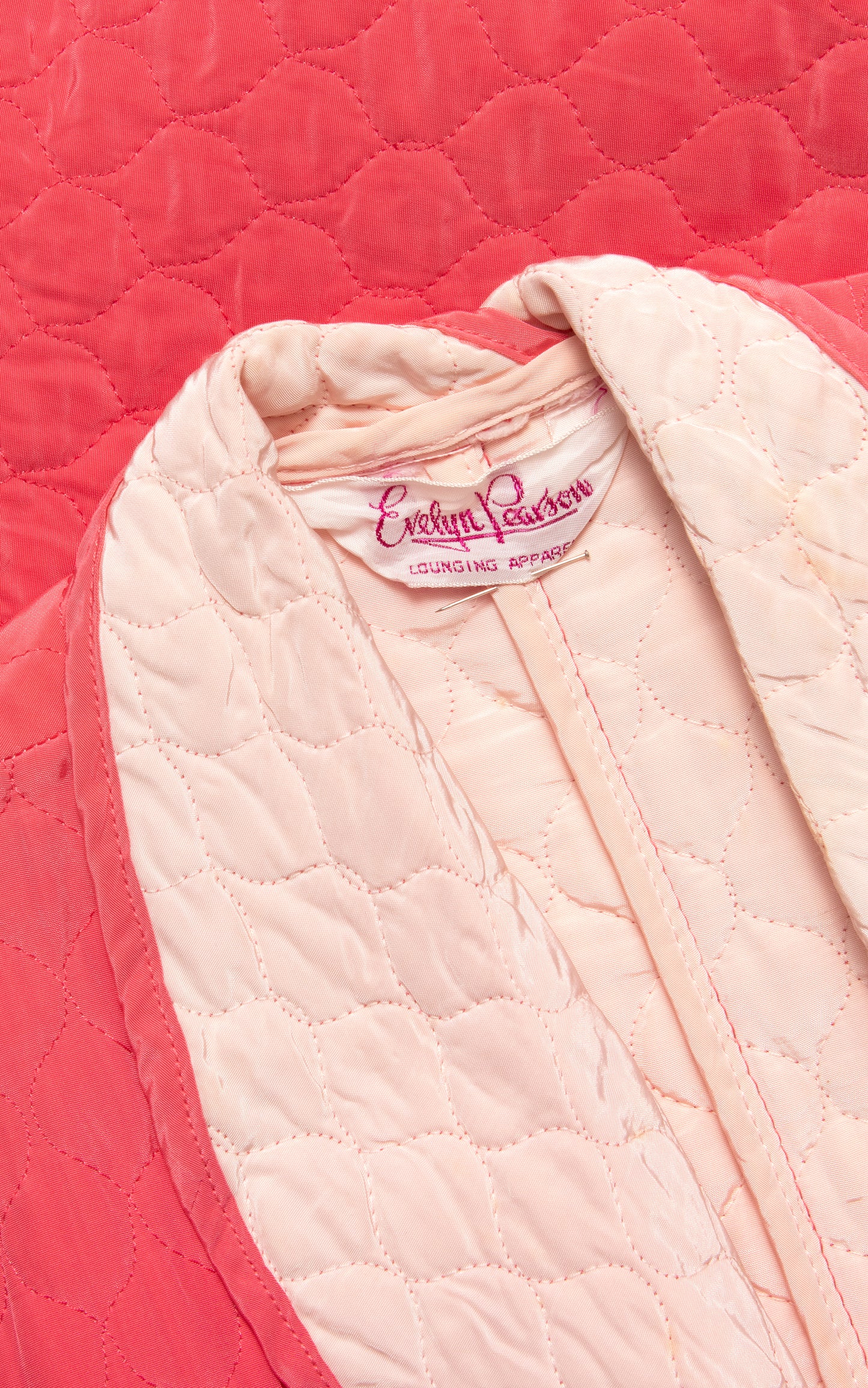 1950s 1960s Salmon Pink Quilted Robe | medium