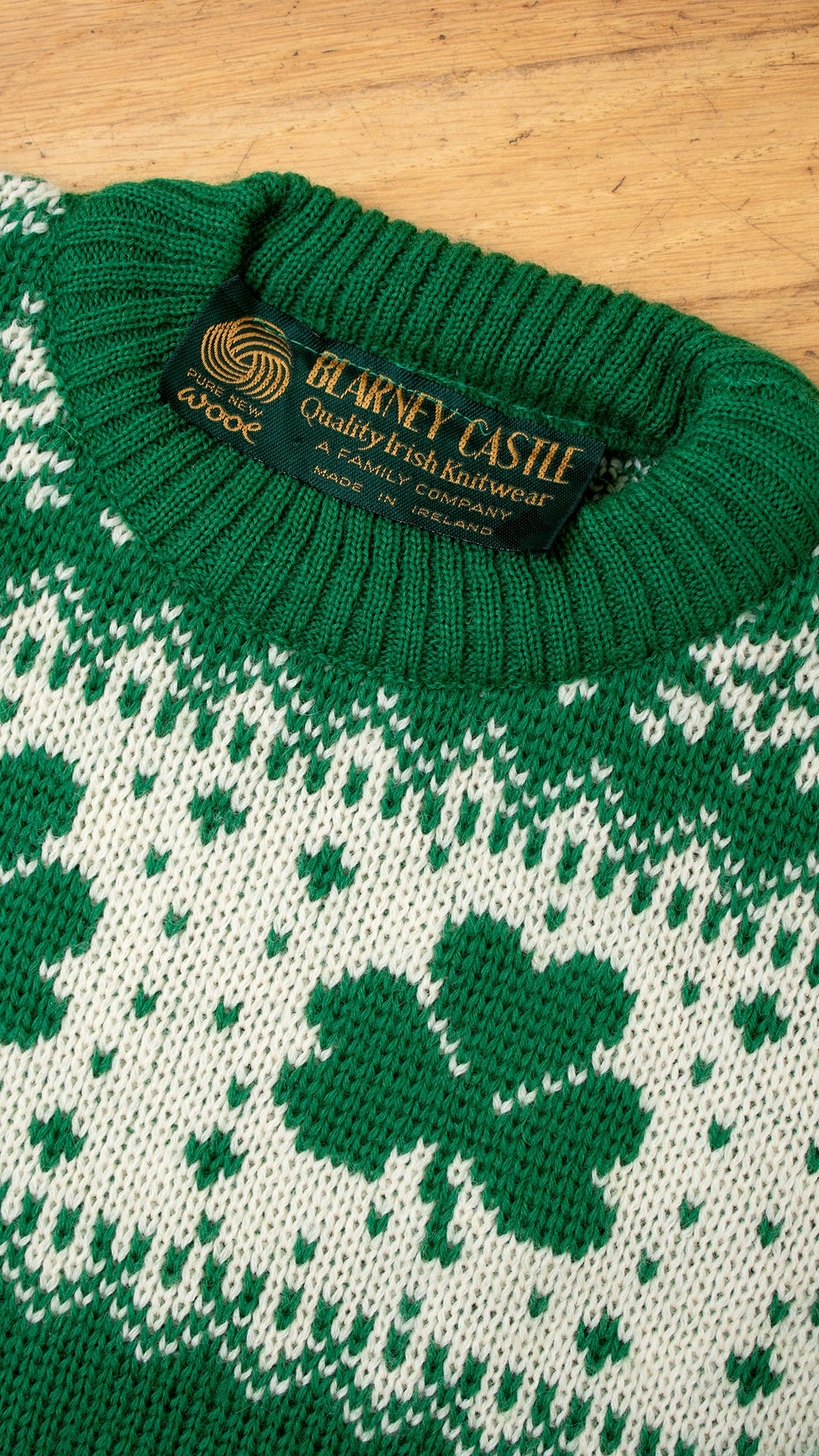 1970s Irish Clover Knit Wool Sweater | small/medium/large
