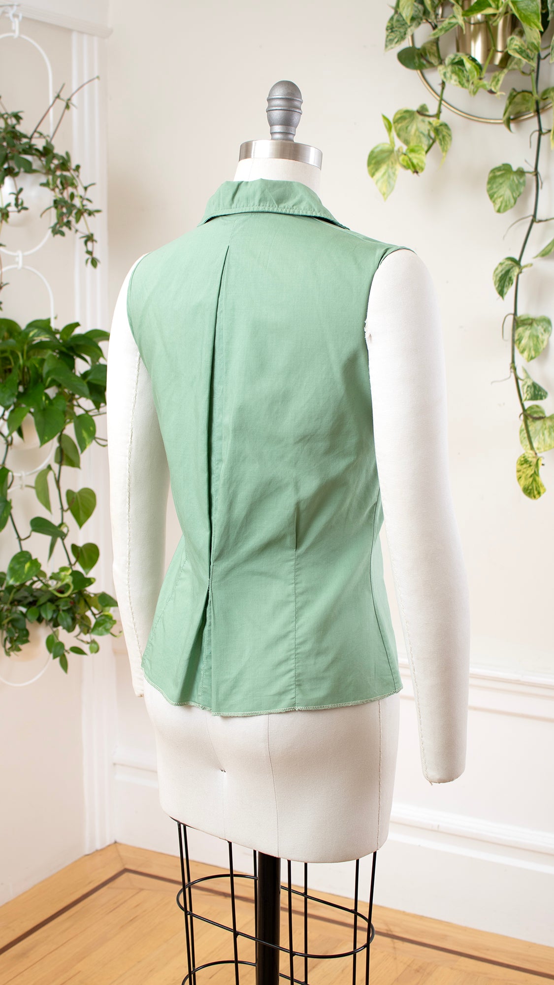 1950s Sage Green Sleeveless Blouse | small/medium