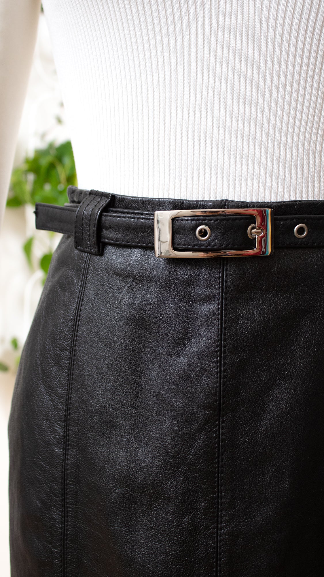 2000s Y2K WILSONS Black Leather Mini Skirt | small