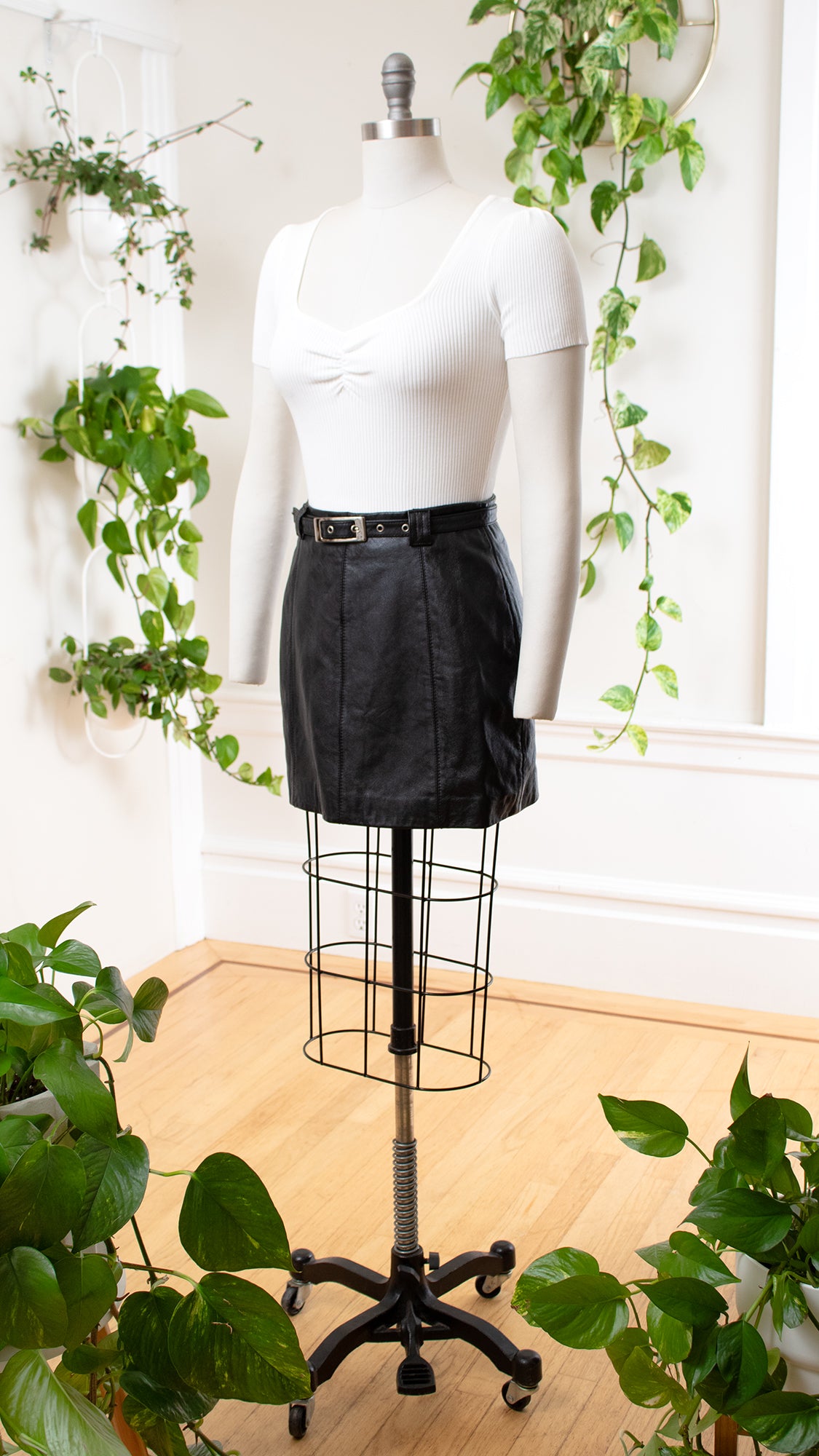 2000s Y2K WILSONS Black Leather Mini Skirt | small