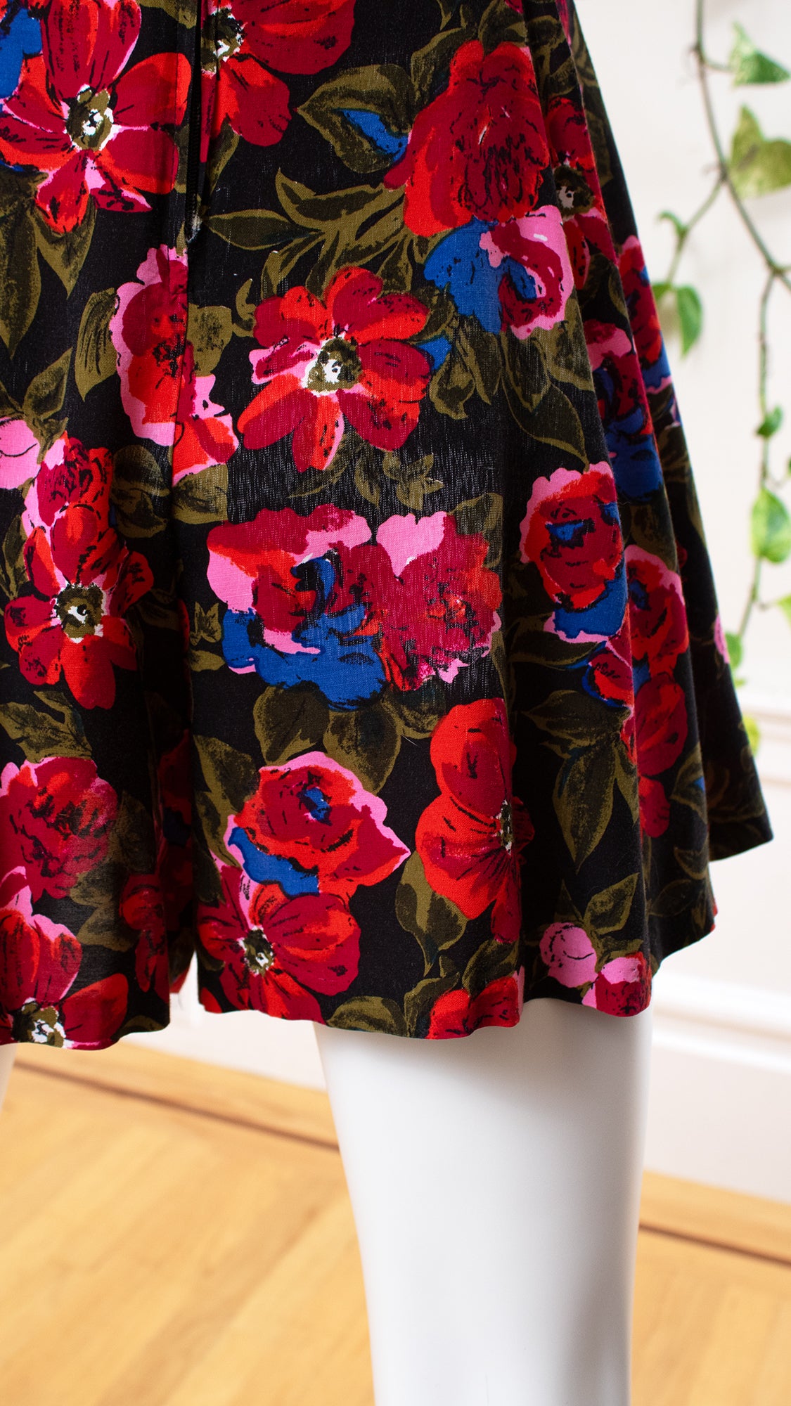 1990s ALL THAT JAZZ Floral Rayon Romper | small/medium