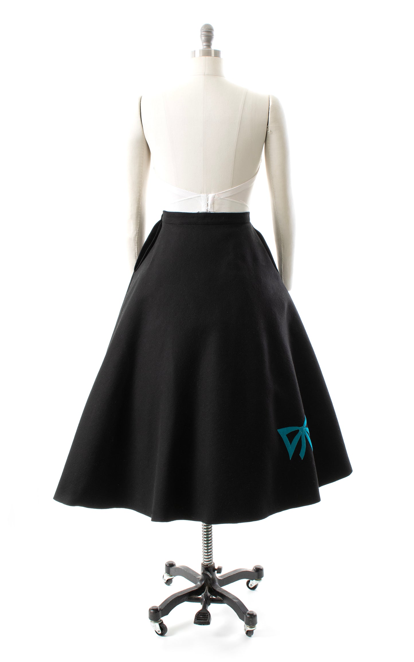 1950s Bow Appliqué Felt Skirt | medium