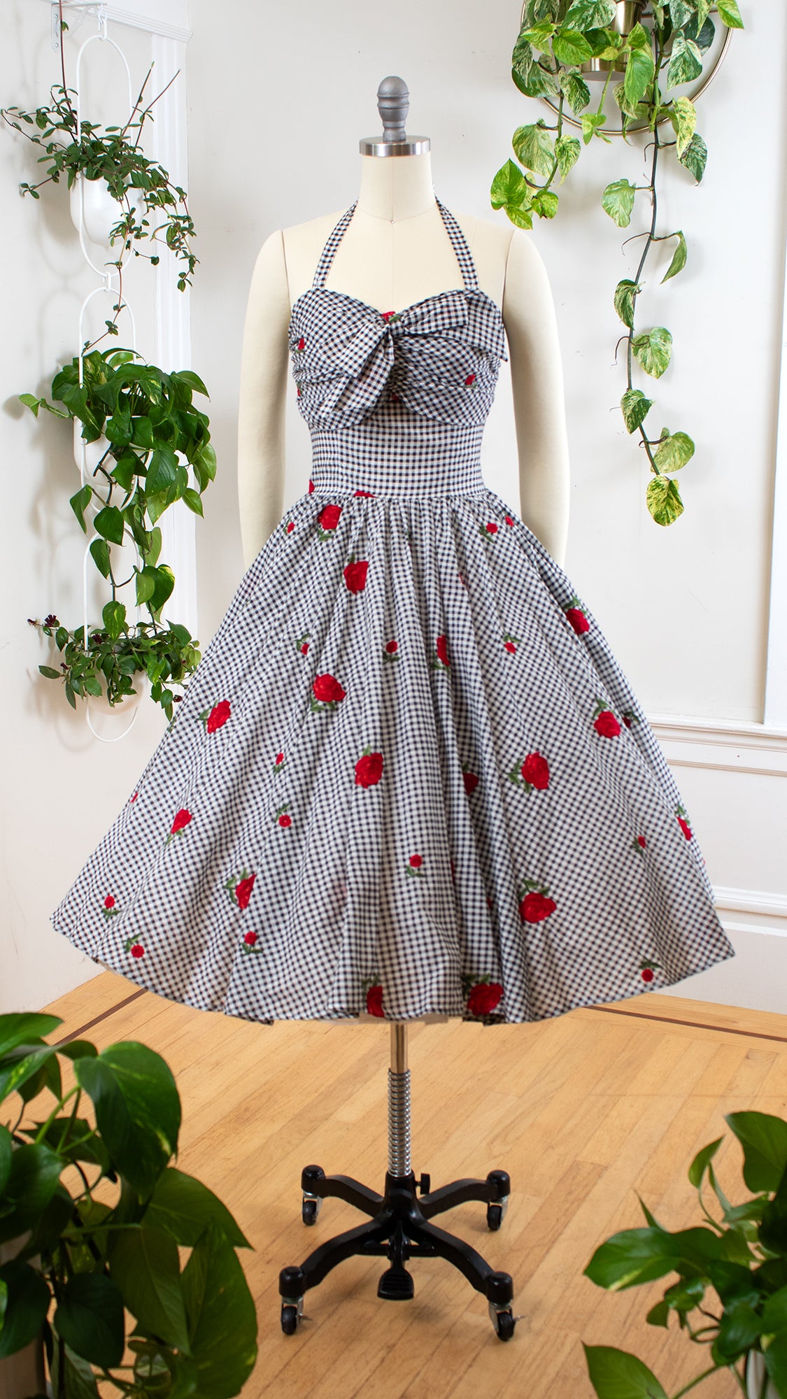 Modern UNIQUE VINTAGE "Golightly" Rose Embroidered Gingham Sundress | x-small/small
