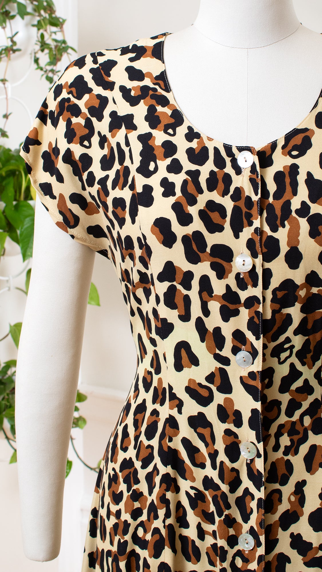 1990s Leopard Print Shirt Dress | medium/large