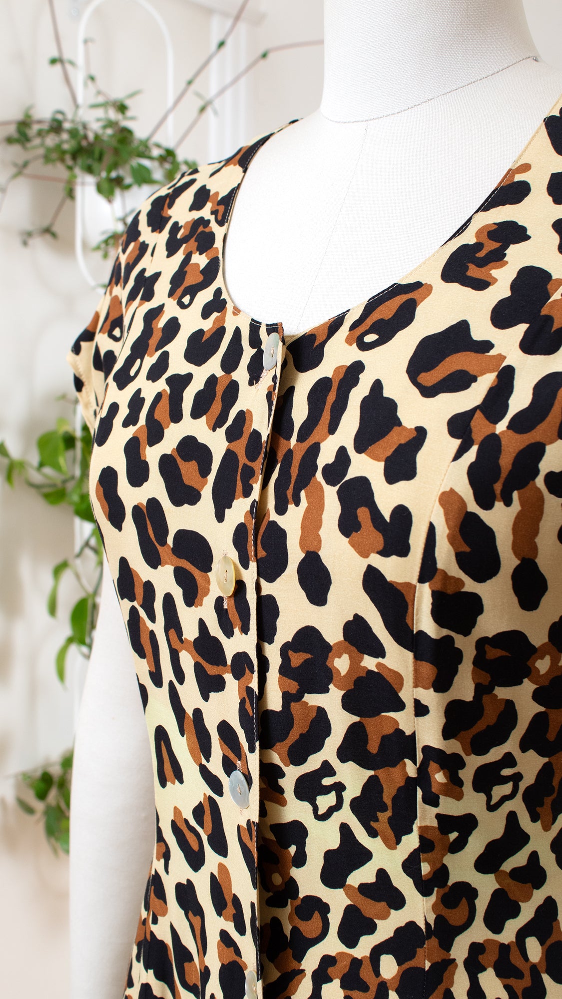 1990s Leopard Print Shirt Dress | medium/large