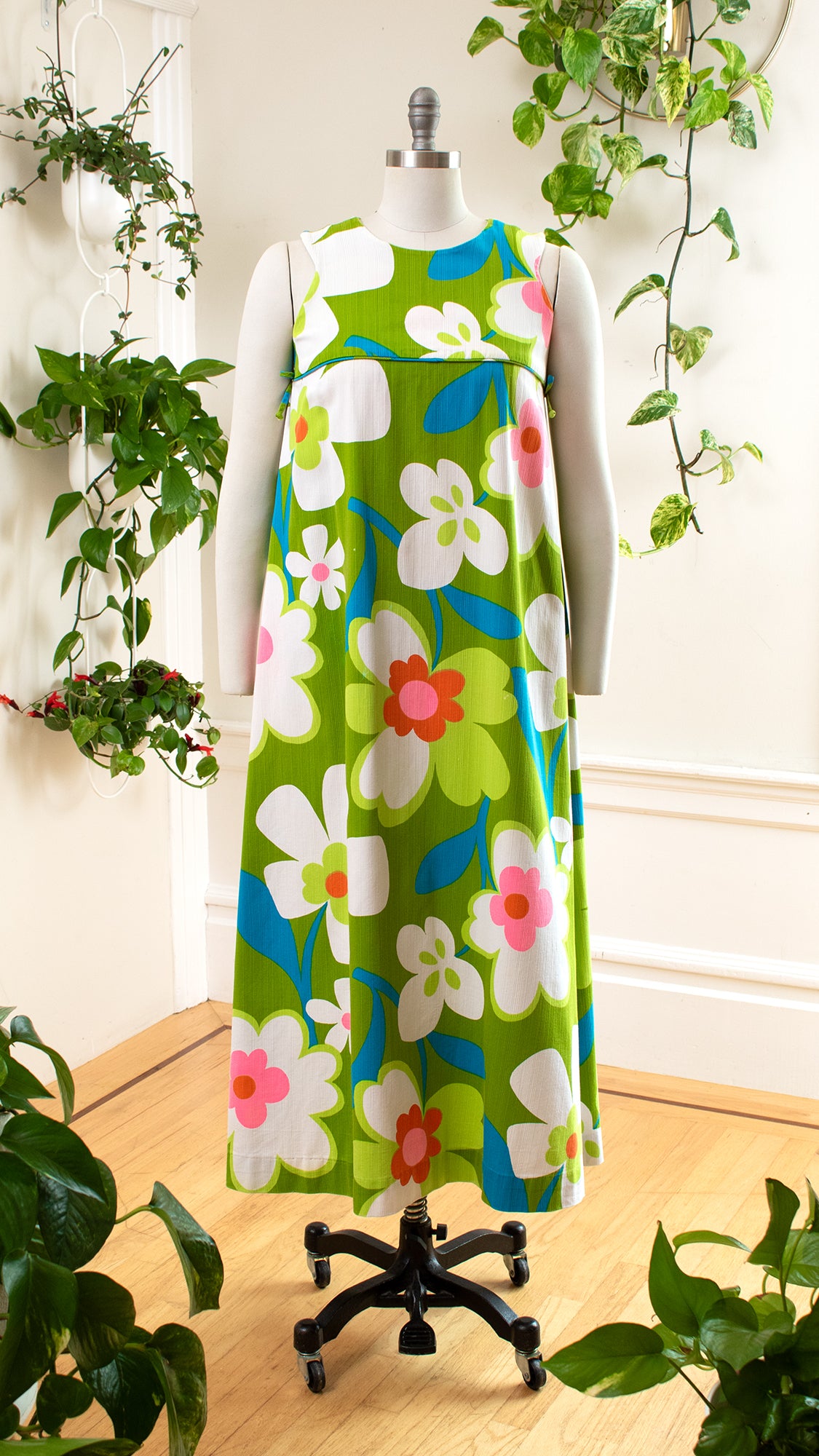 1960s 1970s Hawaiian Floral Maxi Tent Dress | small