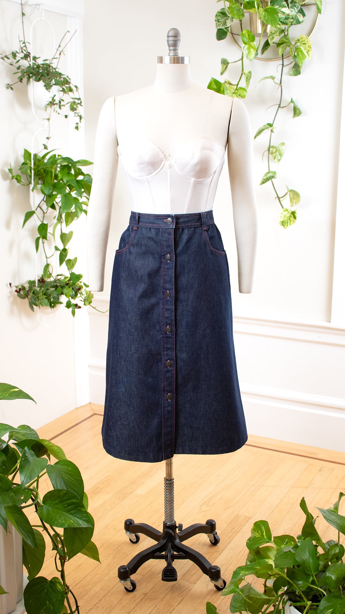 NEW ⭐️ 1980s HALSTON Denim Skirt | medium