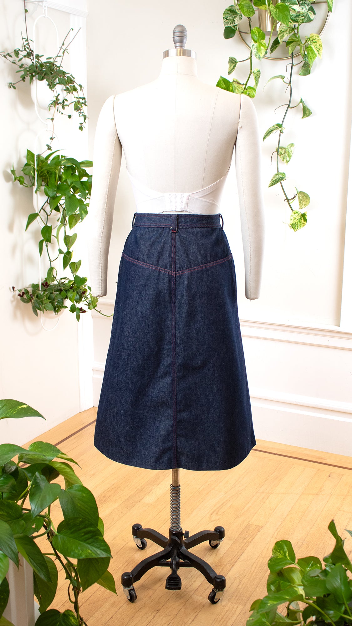 NEW ⭐️ 1980s HALSTON Denim Skirt | medium