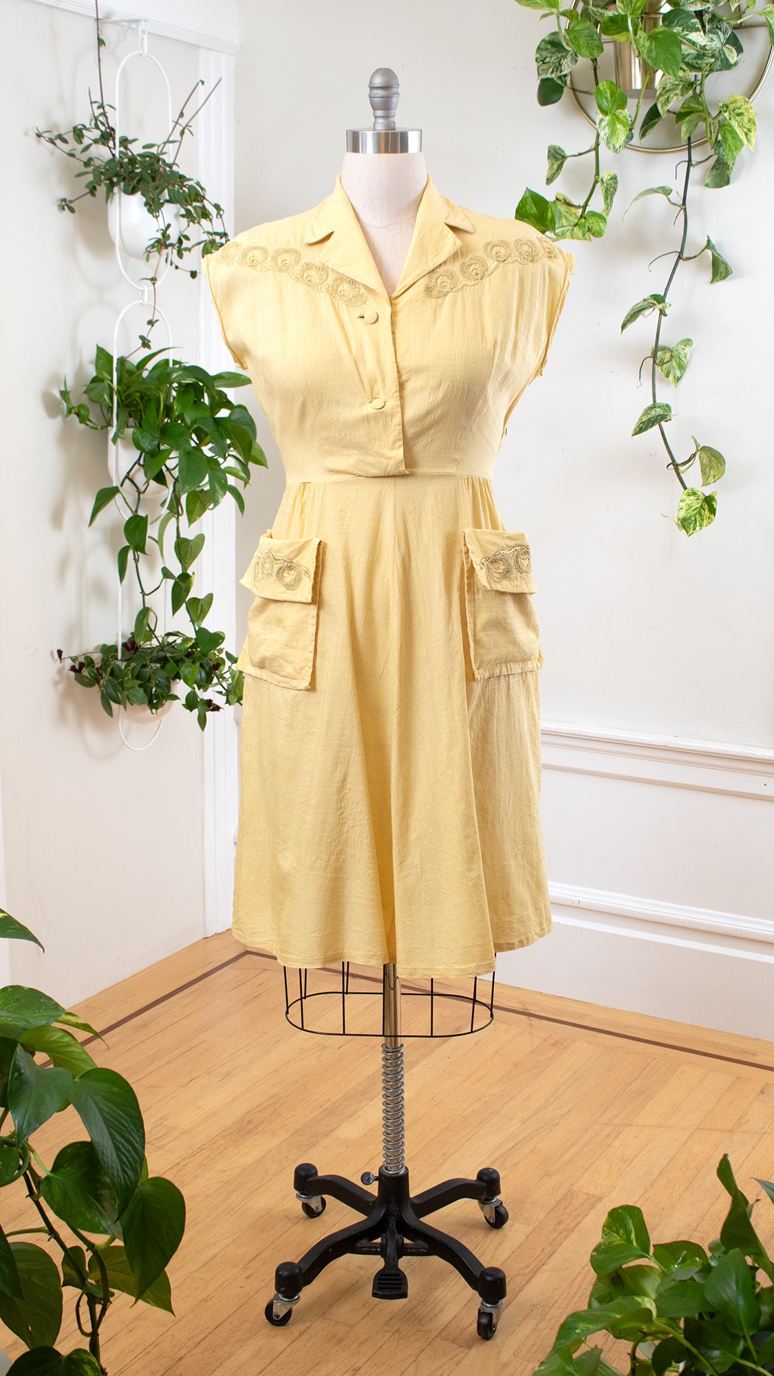 NEW ⭐️ 1950s Beaded Embroidered Yellow Shirtwaist Dress | x-large