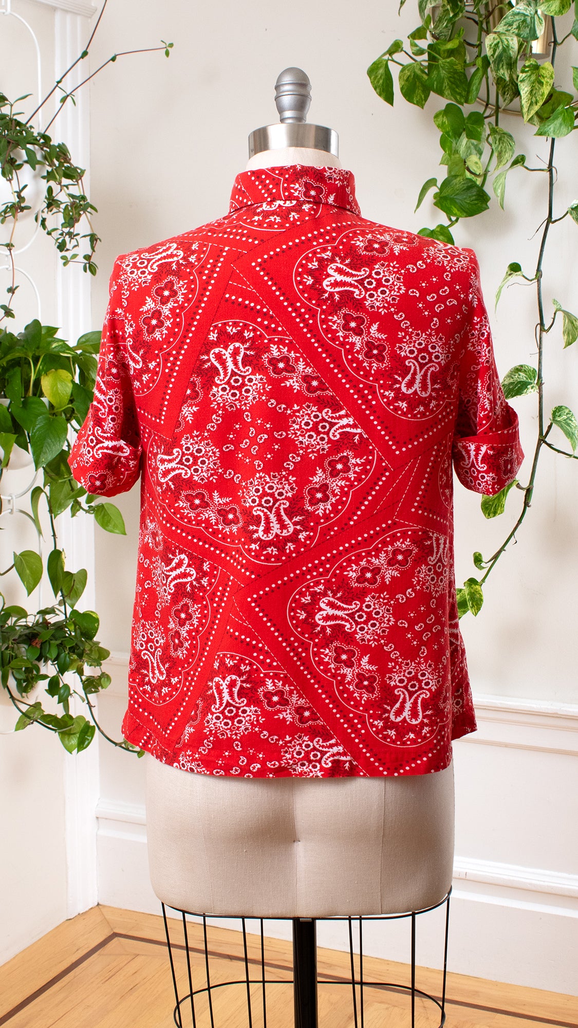 1960s Red Bandana Shirt | large