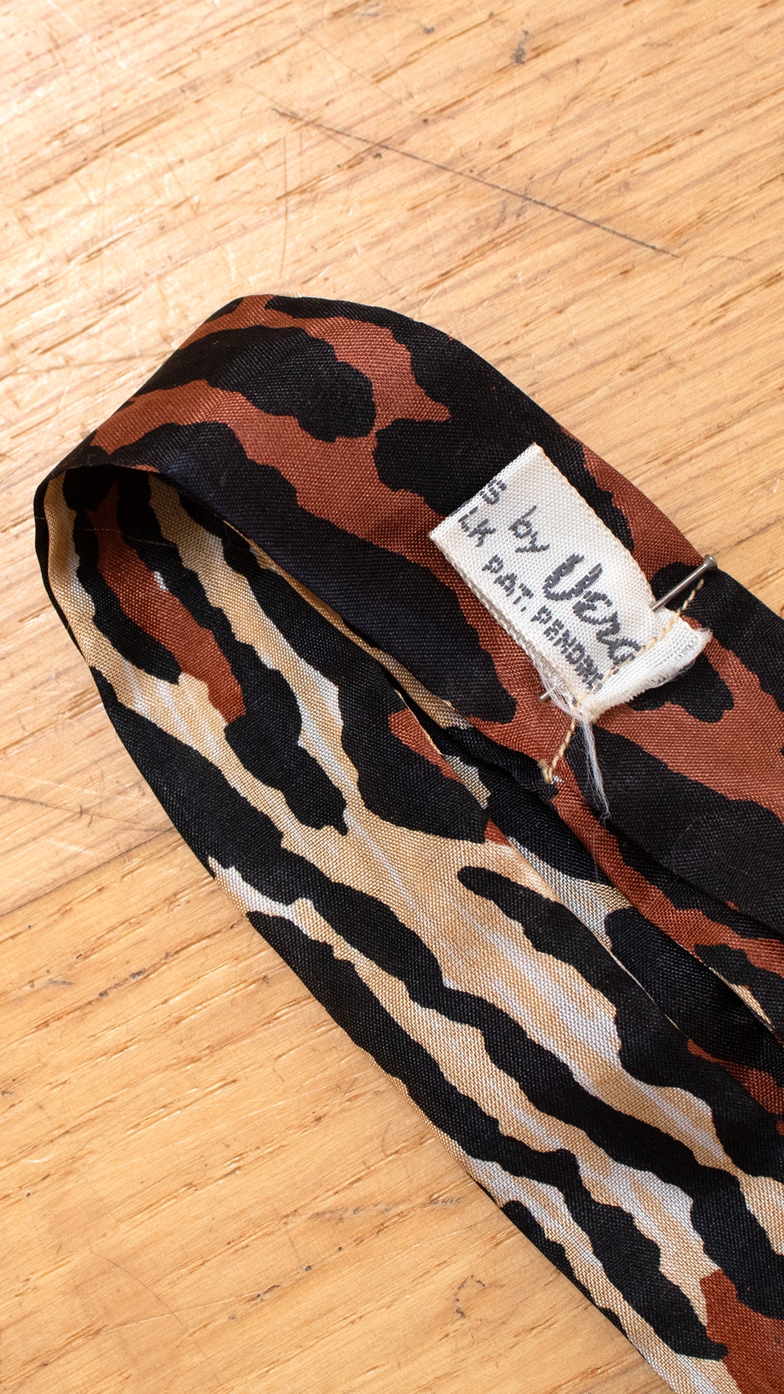 1950s VERA NEUMANN Silk Leopard Print Tie