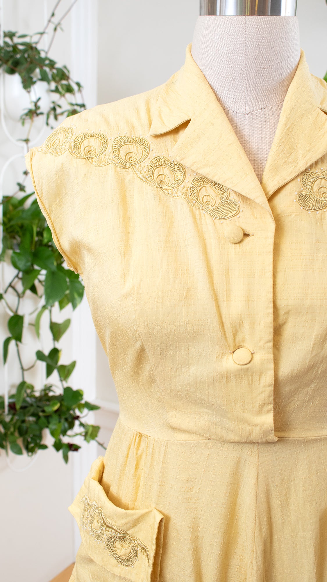 NEW ⭐️ 1950s Beaded Embroidered Yellow Shirtwaist Dress | x-large