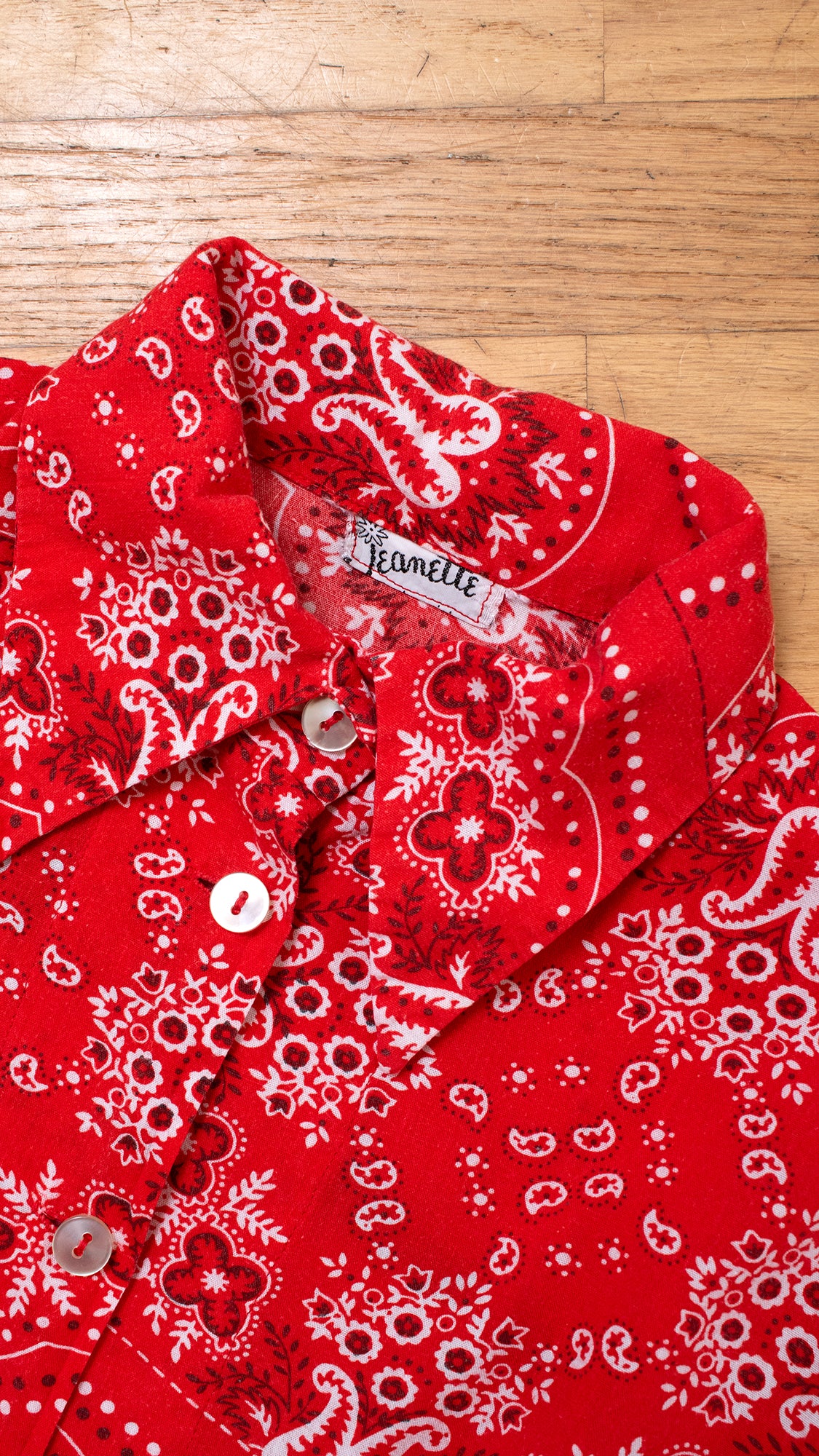 1960s Red Bandana Shirt | large