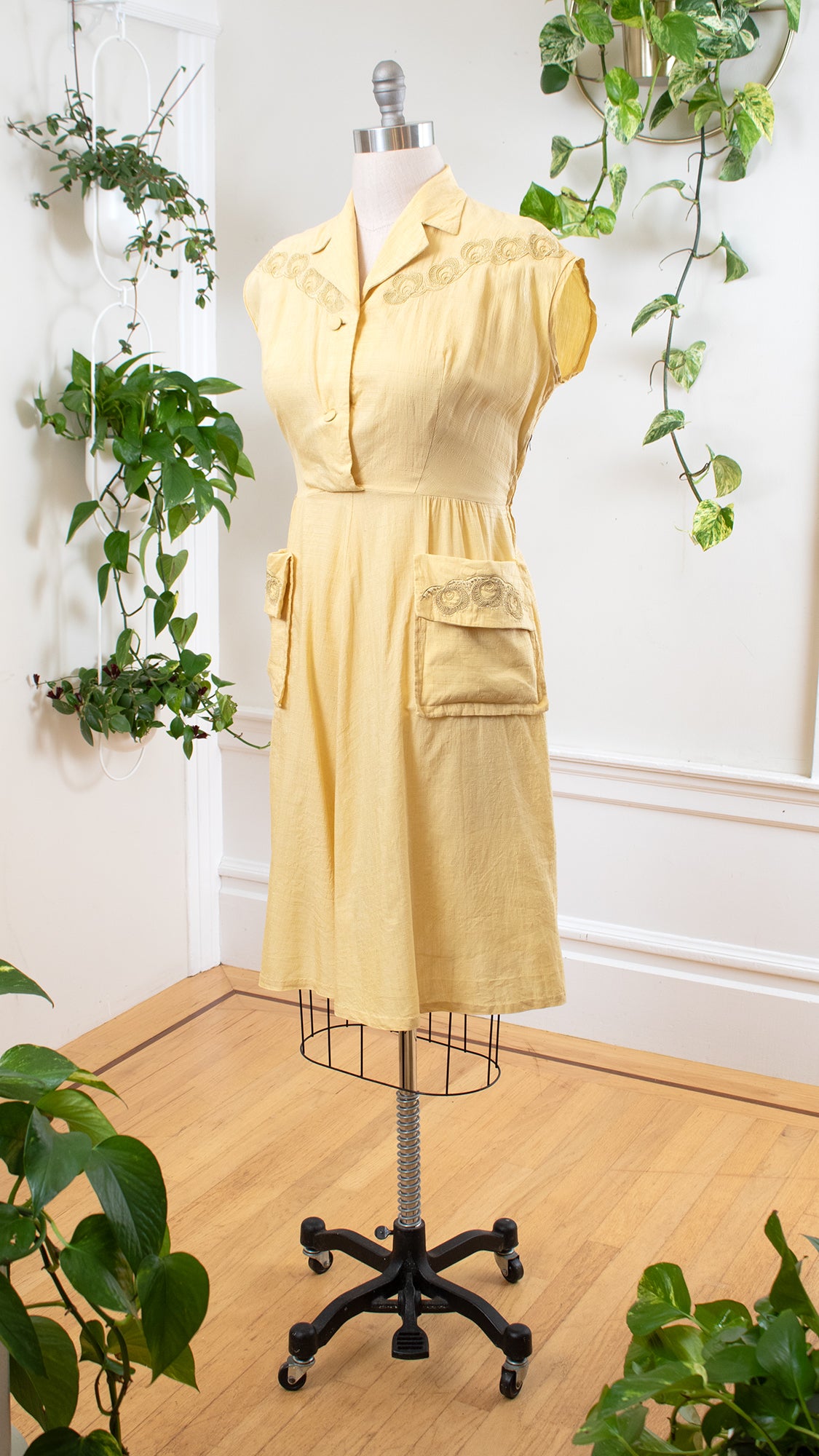 NEW ⭐️ 1950s Beaded Embroidered Yellow Shirtwaist Dress | x-large