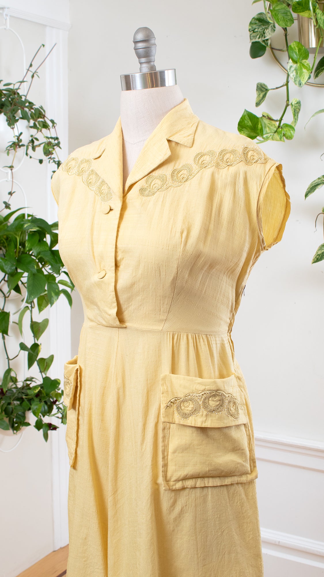 NEW ⭐️ 1950s Beaded Embroidered Yellow Shirtwaist Dress | x-large