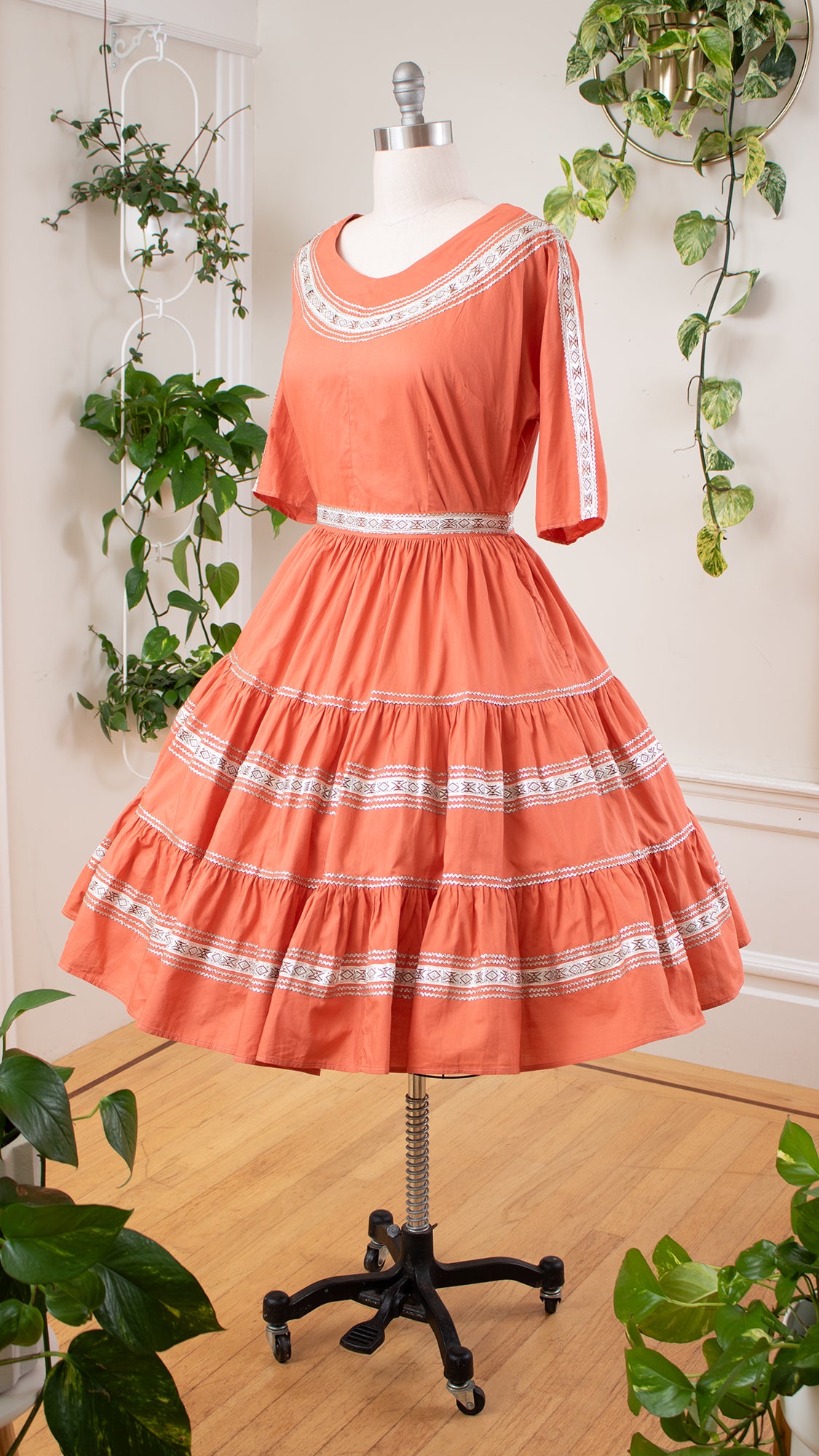 1950s Salmon Blouse & Skirt Patio Set | large