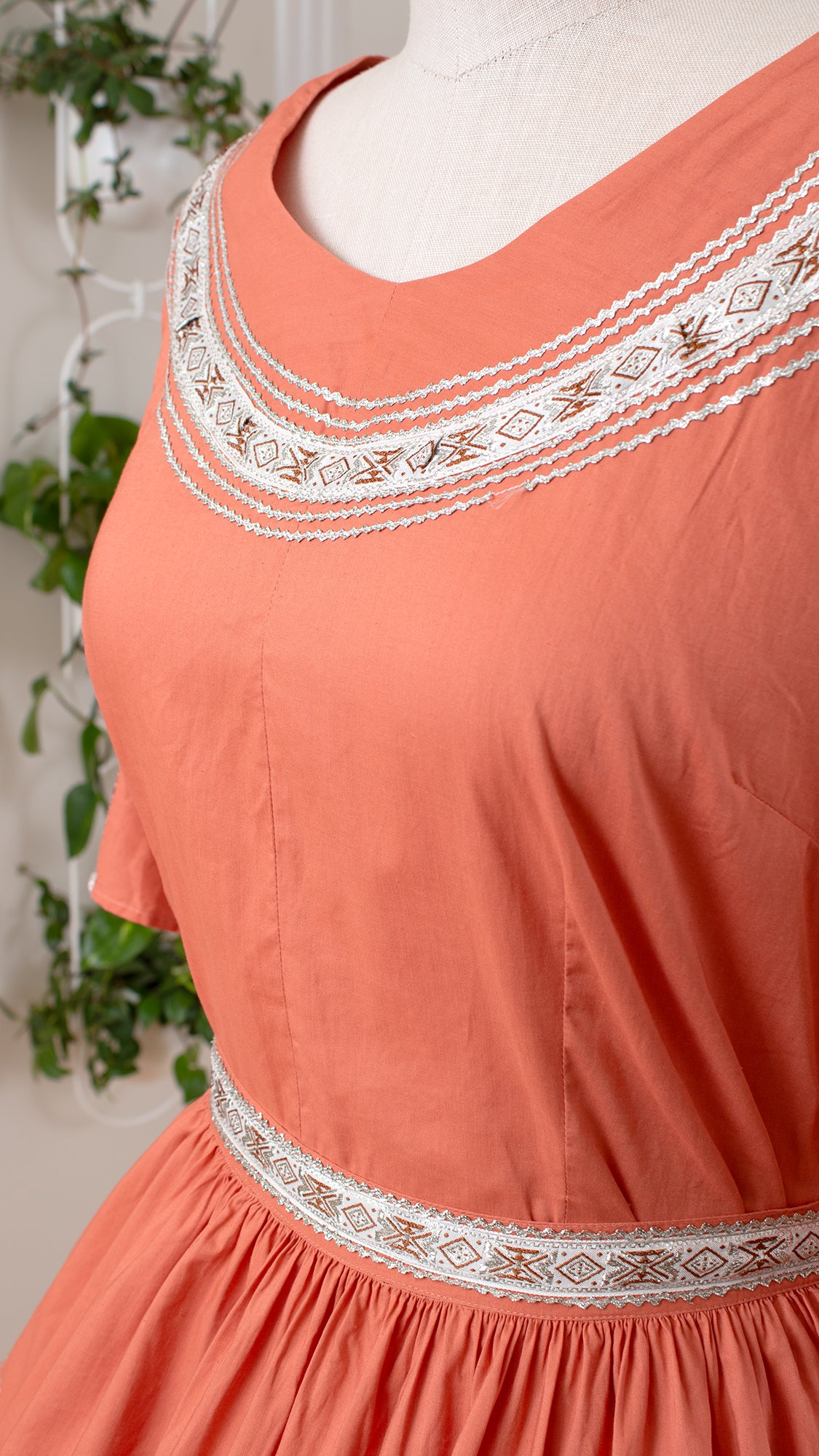1950s Salmon Blouse & Skirt Patio Set | large
