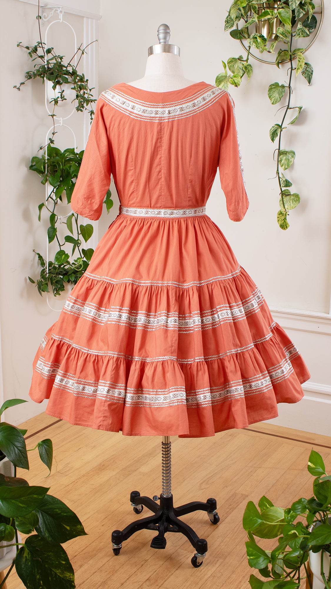1950s Salmon Blouse & Skirt Patio Set | large