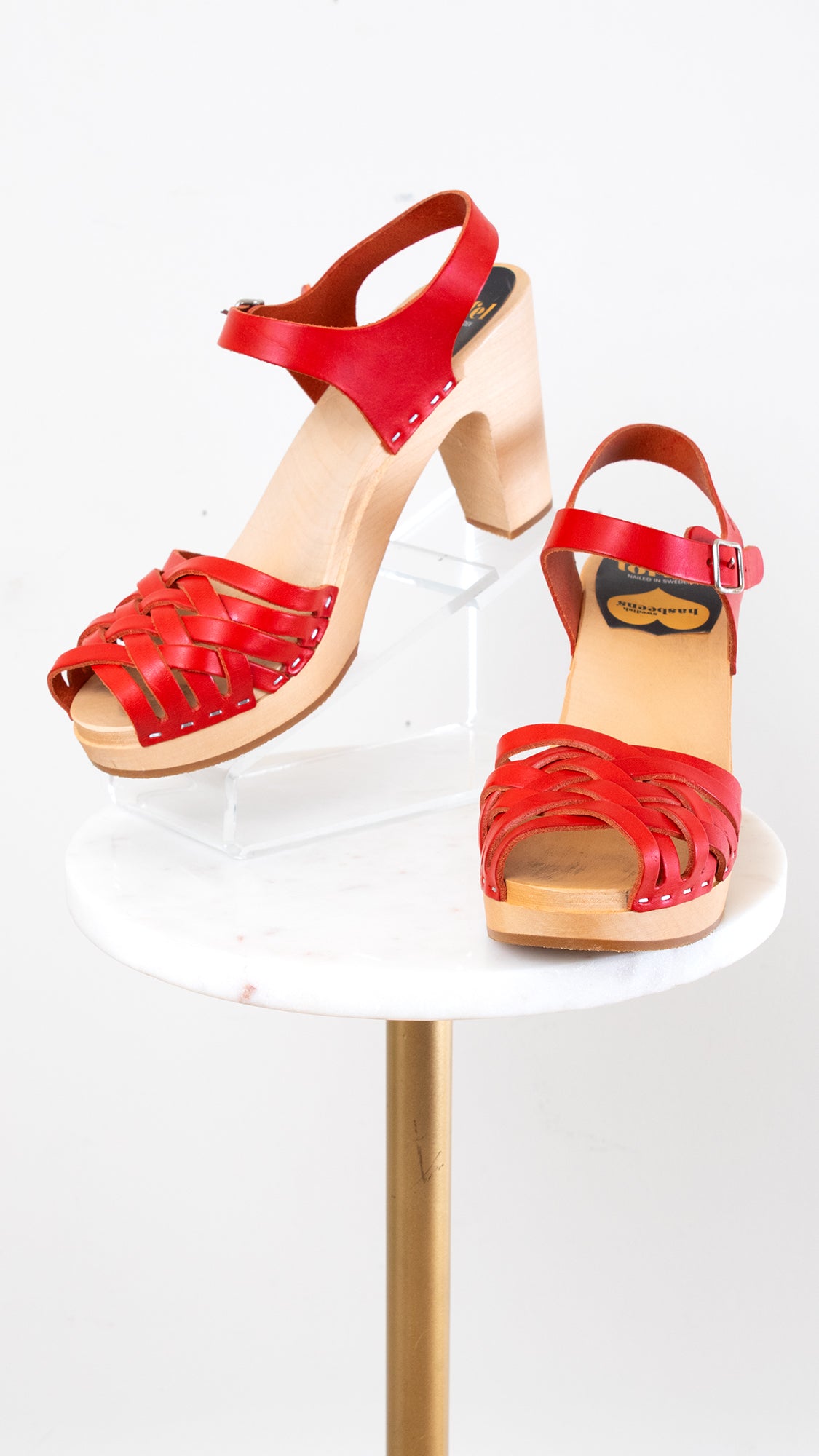 Modern HASBEENS Red Leather Clog Sandals | size US 8.5