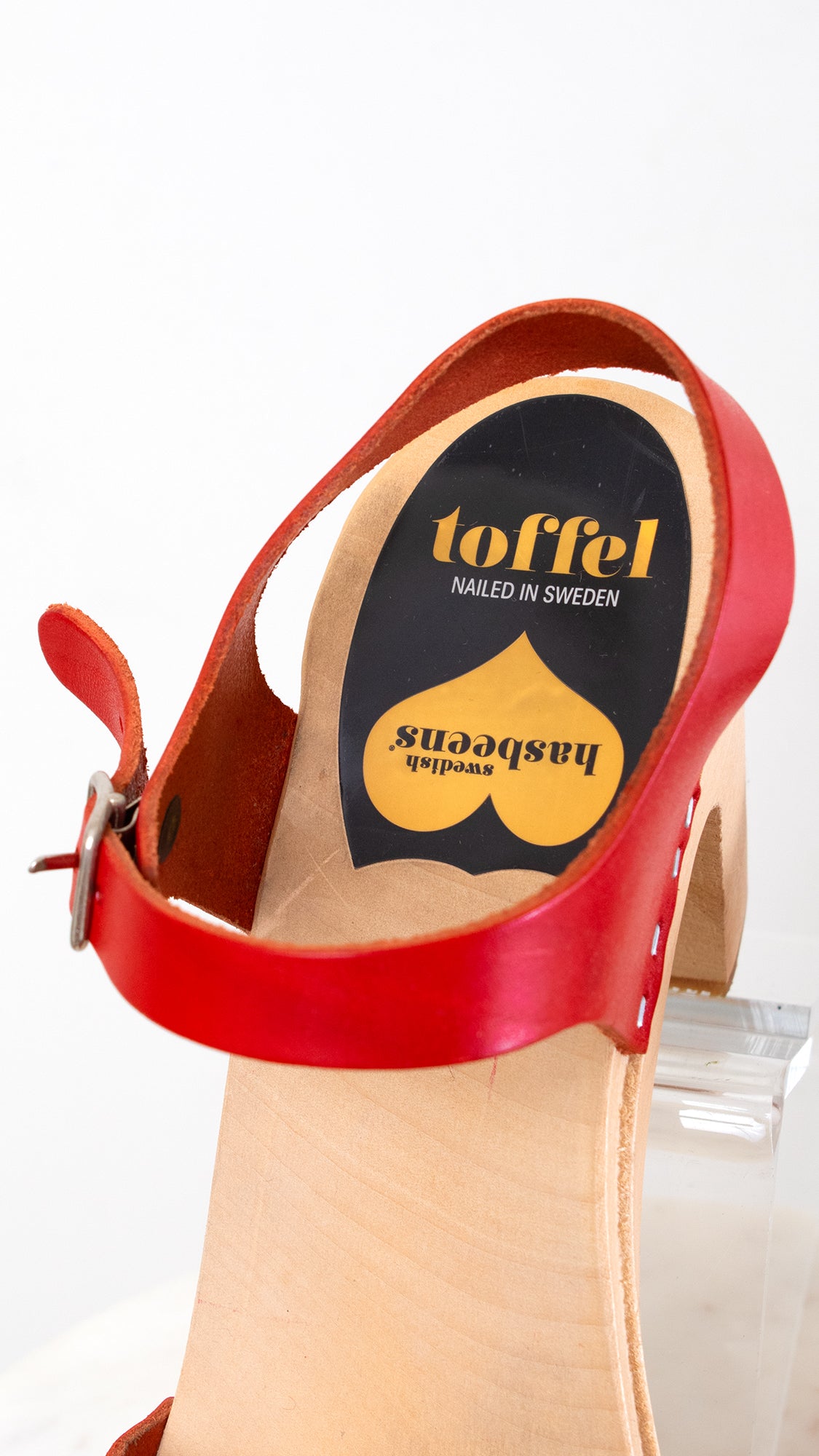Modern HASBEENS Red Leather Clog Sandals | size US 8.5
