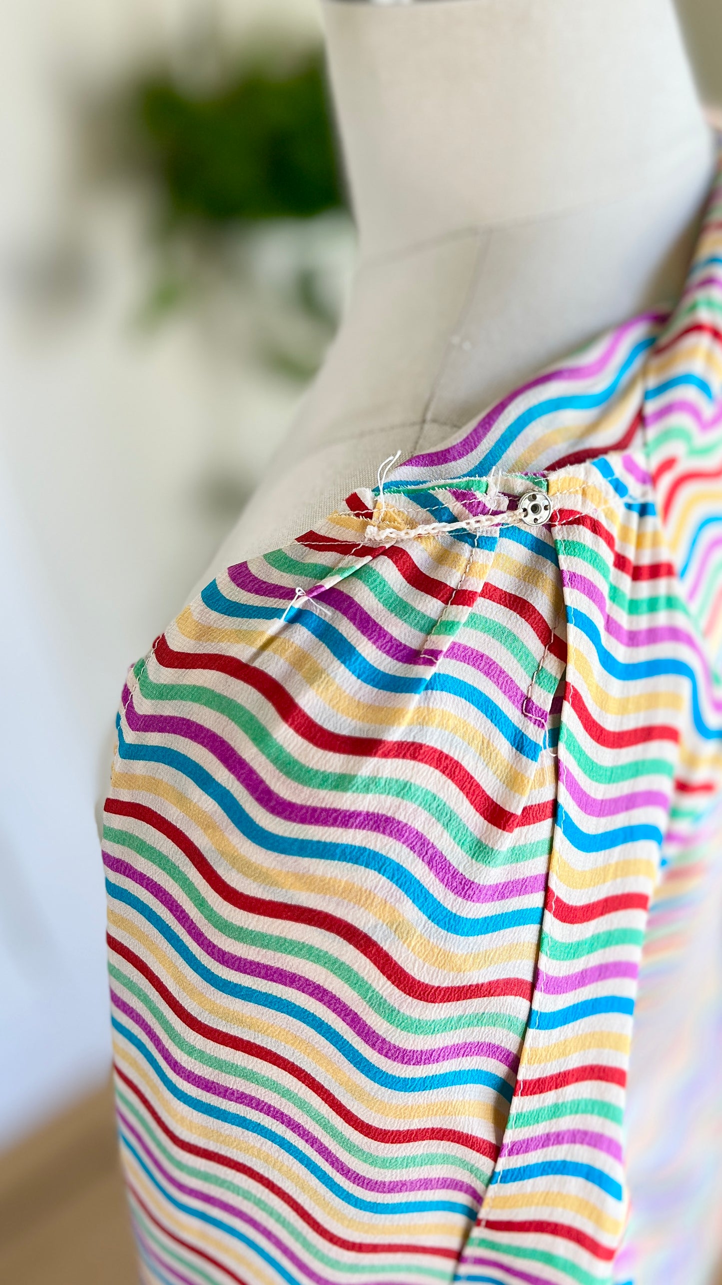 1980s Silk Rainbow Pussy Bow Blouse | small